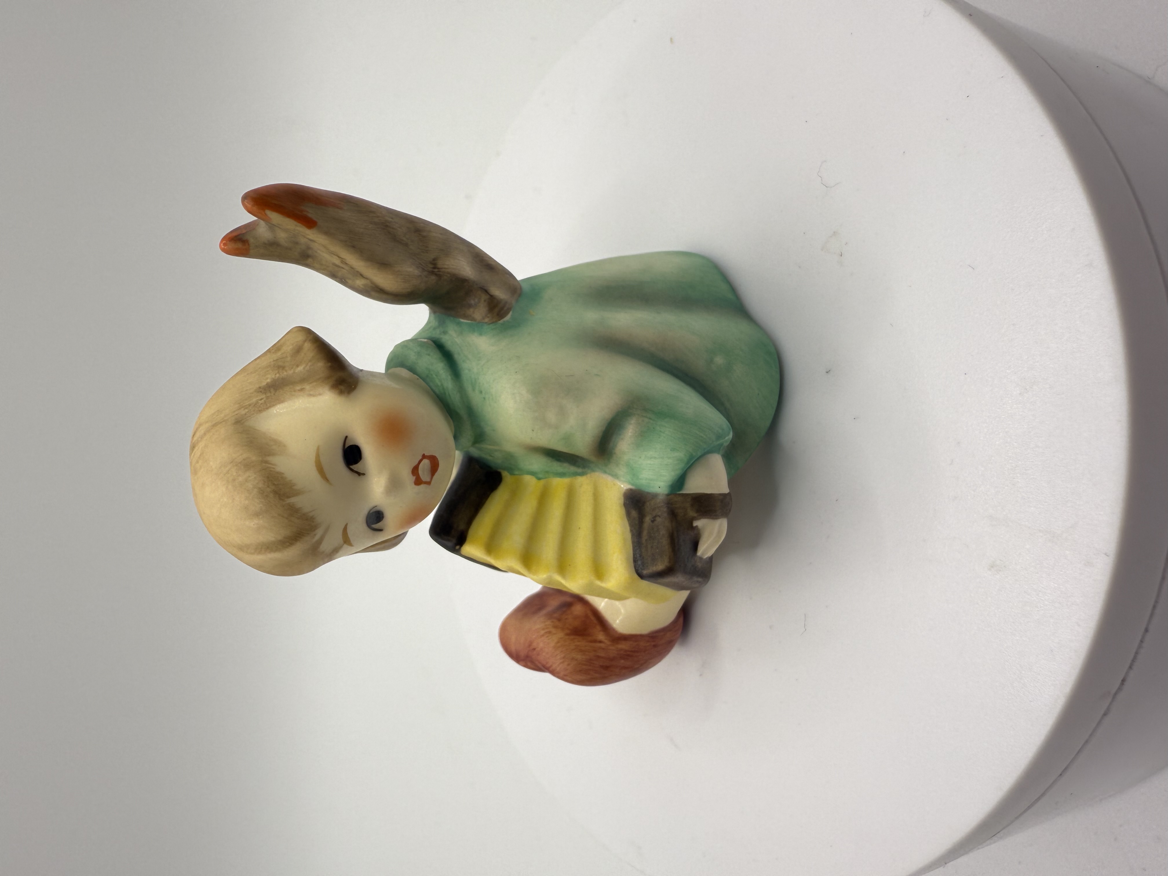 Goebel Hummel Figurine Angel With Accordeon 238B 1957