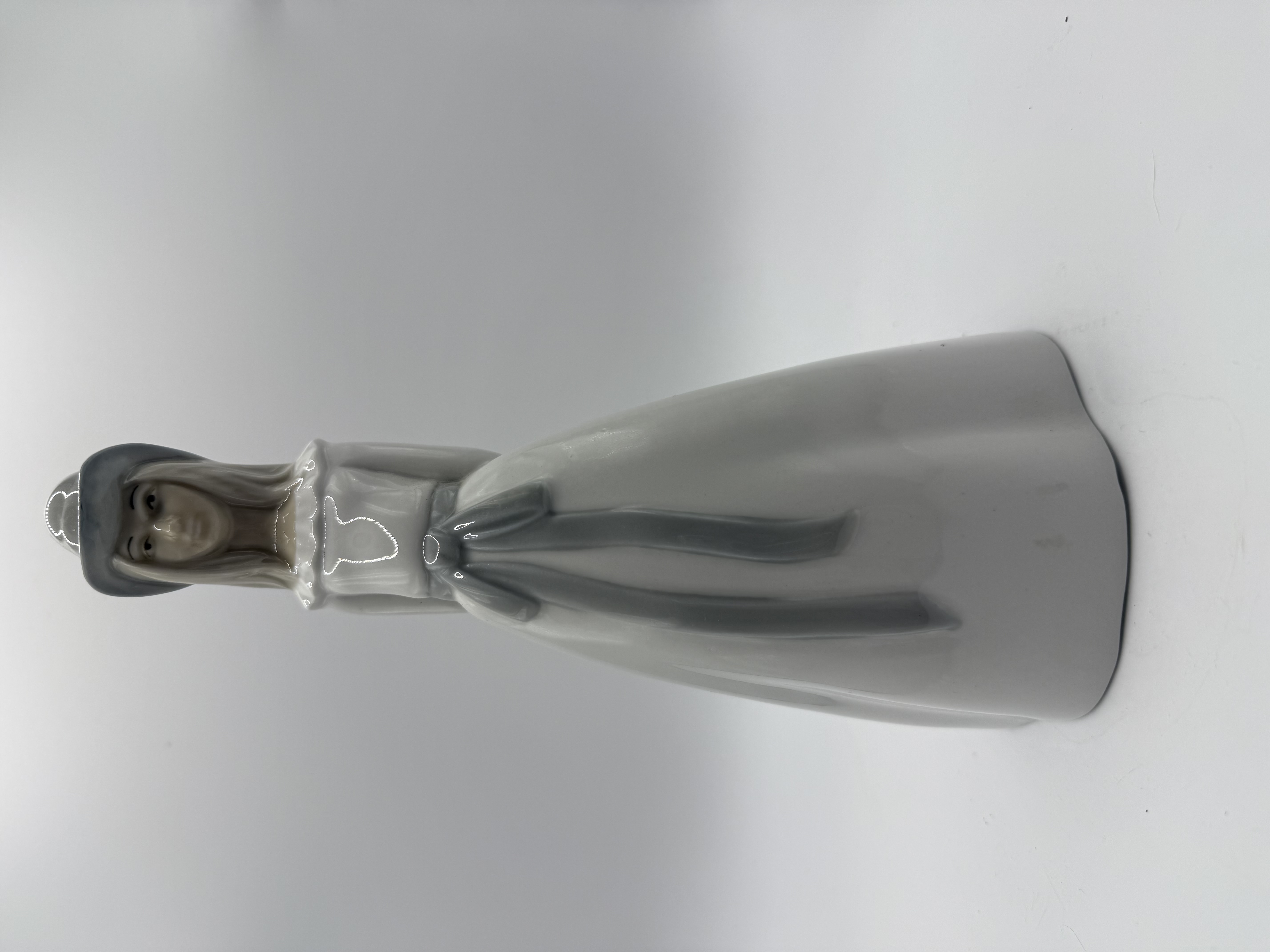 Ladro Style Porcelain Figurine by MIQUEL REQUENA - Girl Wearing a Hat - VALENCIA - Spain