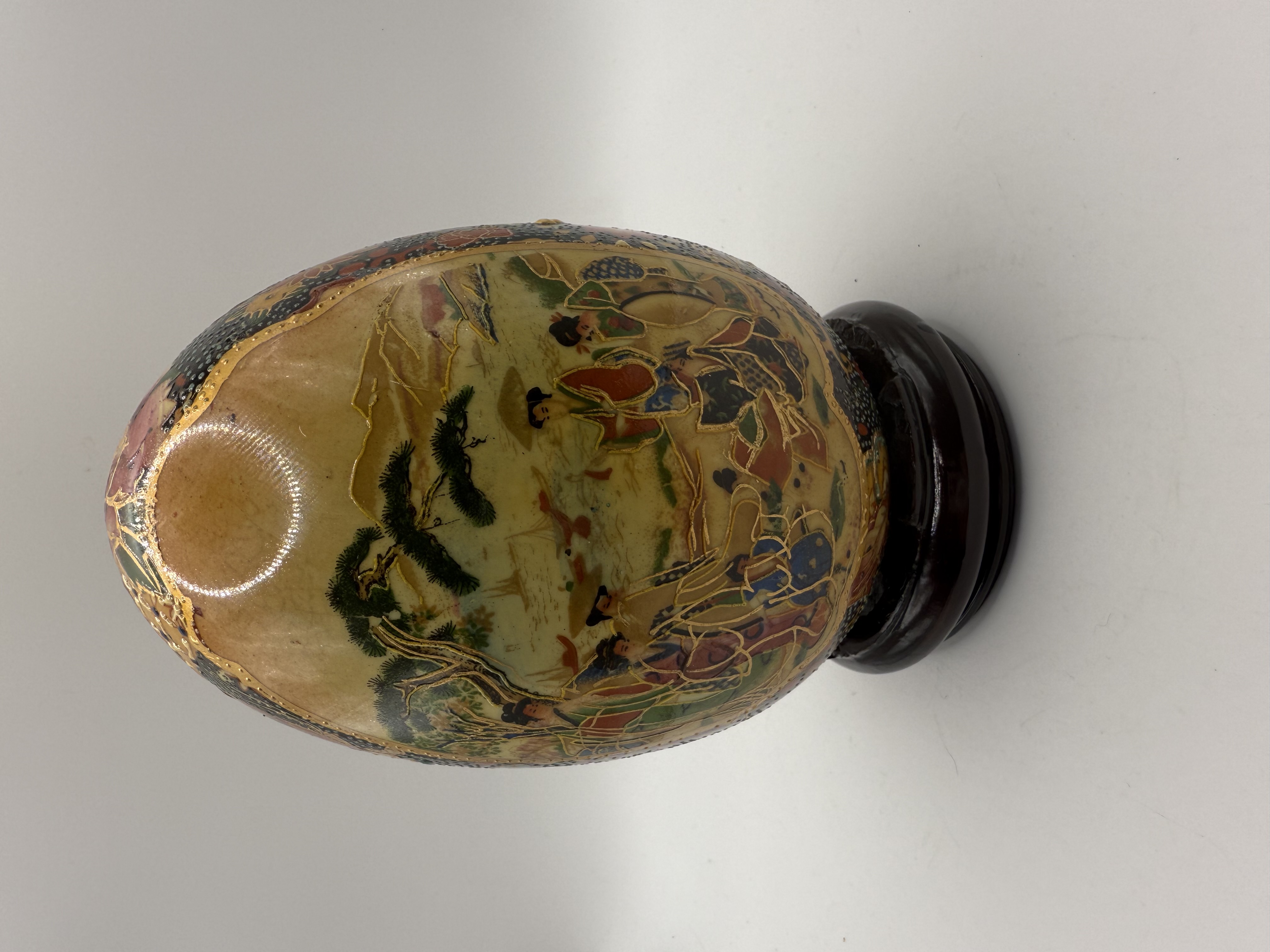 Satsuma Hand-Painted Decorative Egg