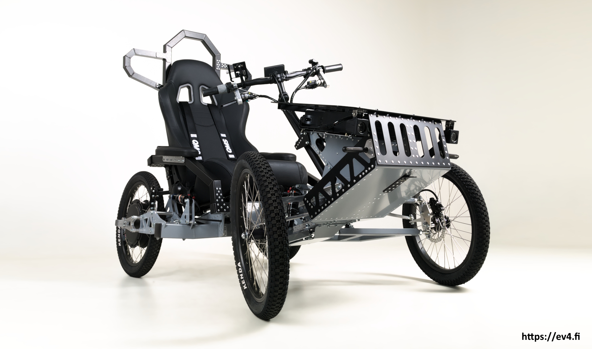 EV4  Mountain Cart 4x2 Drive: 2x 1500 W motors (Direct Drive) Battery: Li-Ion 36 V, 2x 24 Ah