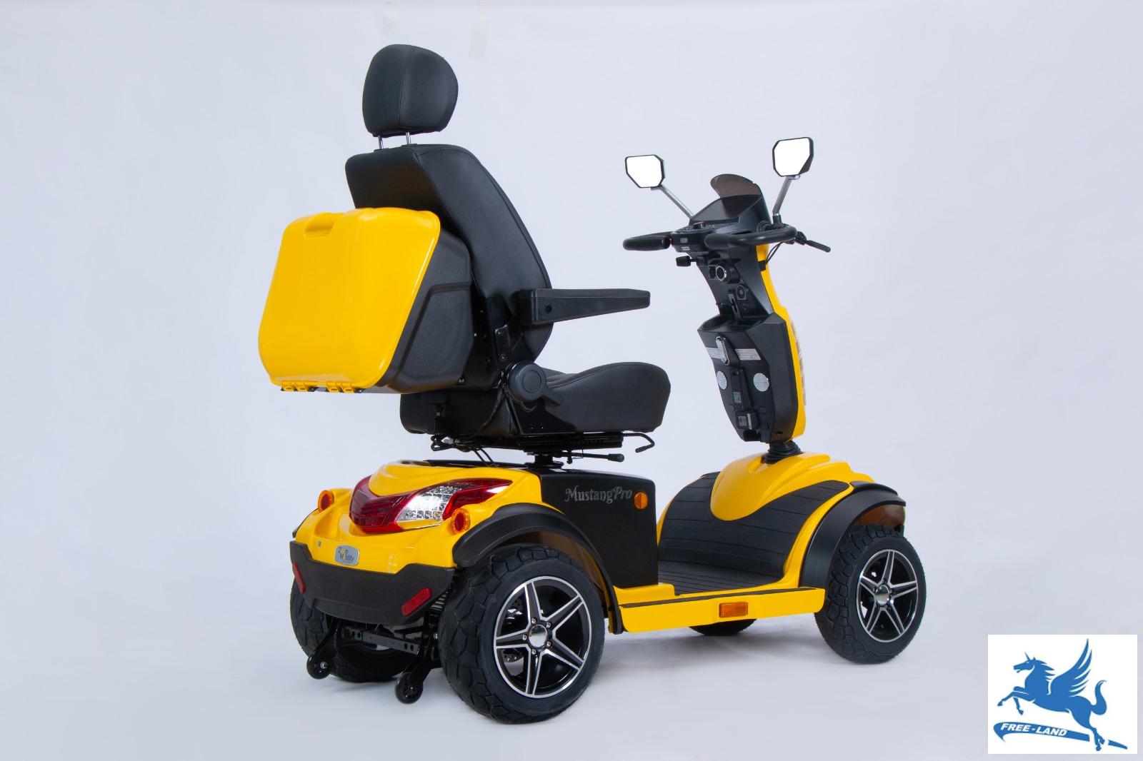 FREELAND FLTEV RS9-PRO 2-SEAT E-4 Wheel 1400W 24V 75Ah battery 14" / 15"Wheels