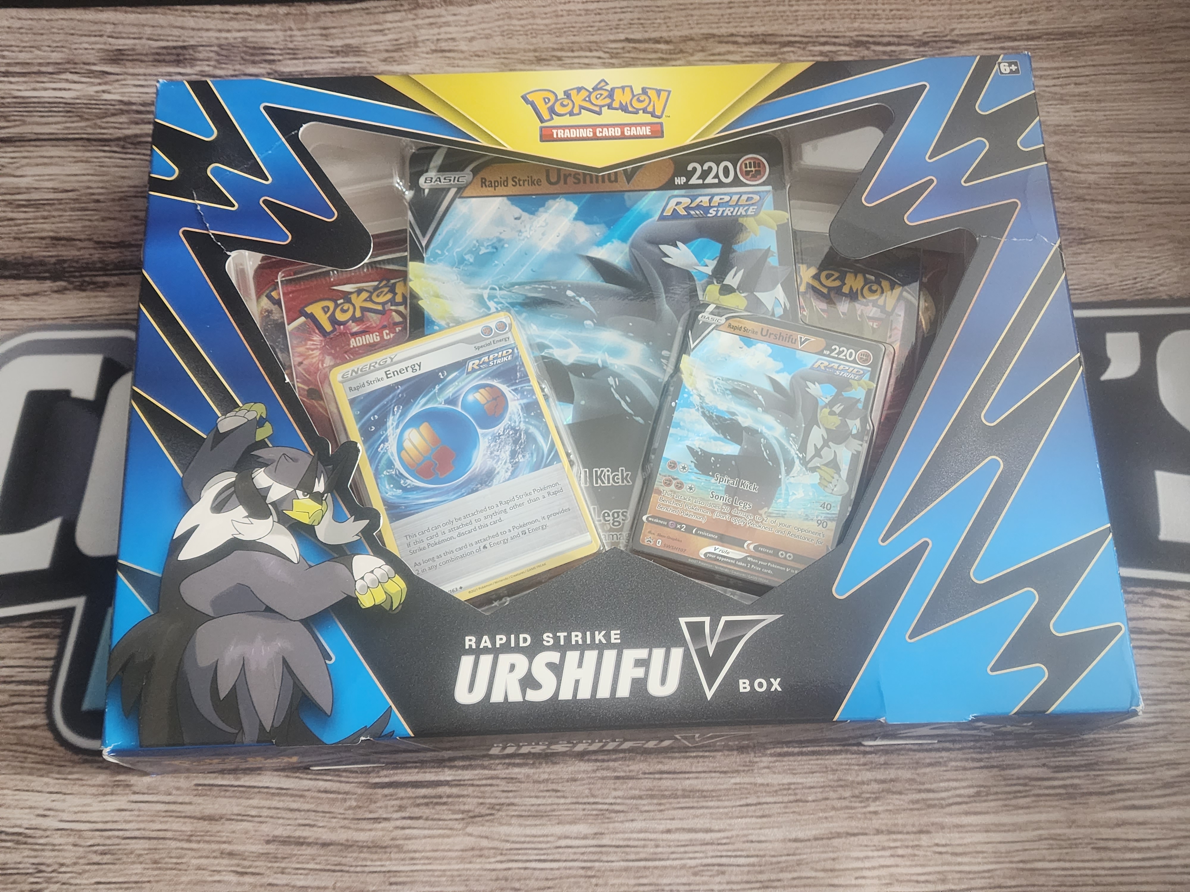 Rapid Strike Urshifu V Box