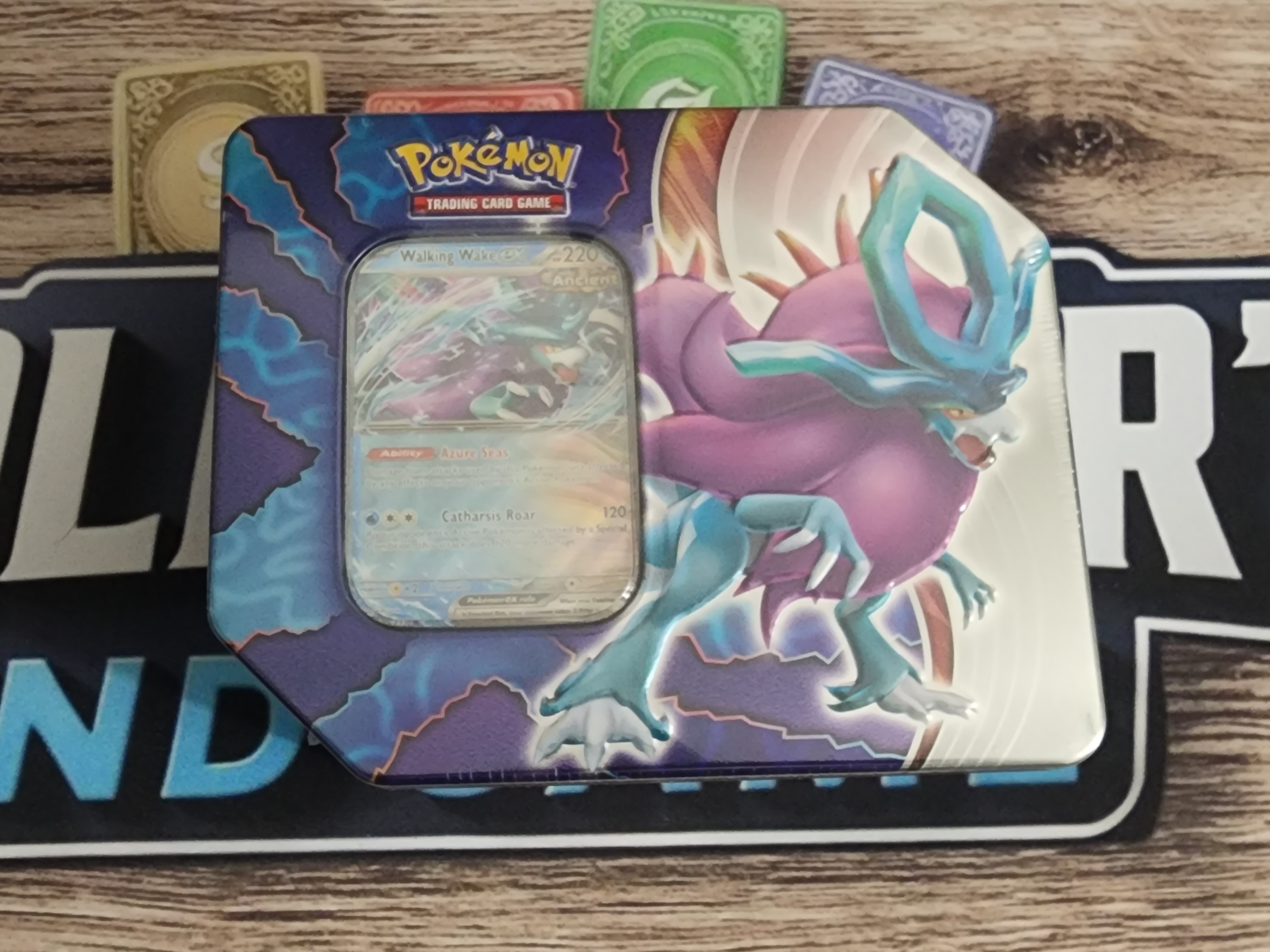 Pokémon Paradox Clash Tin