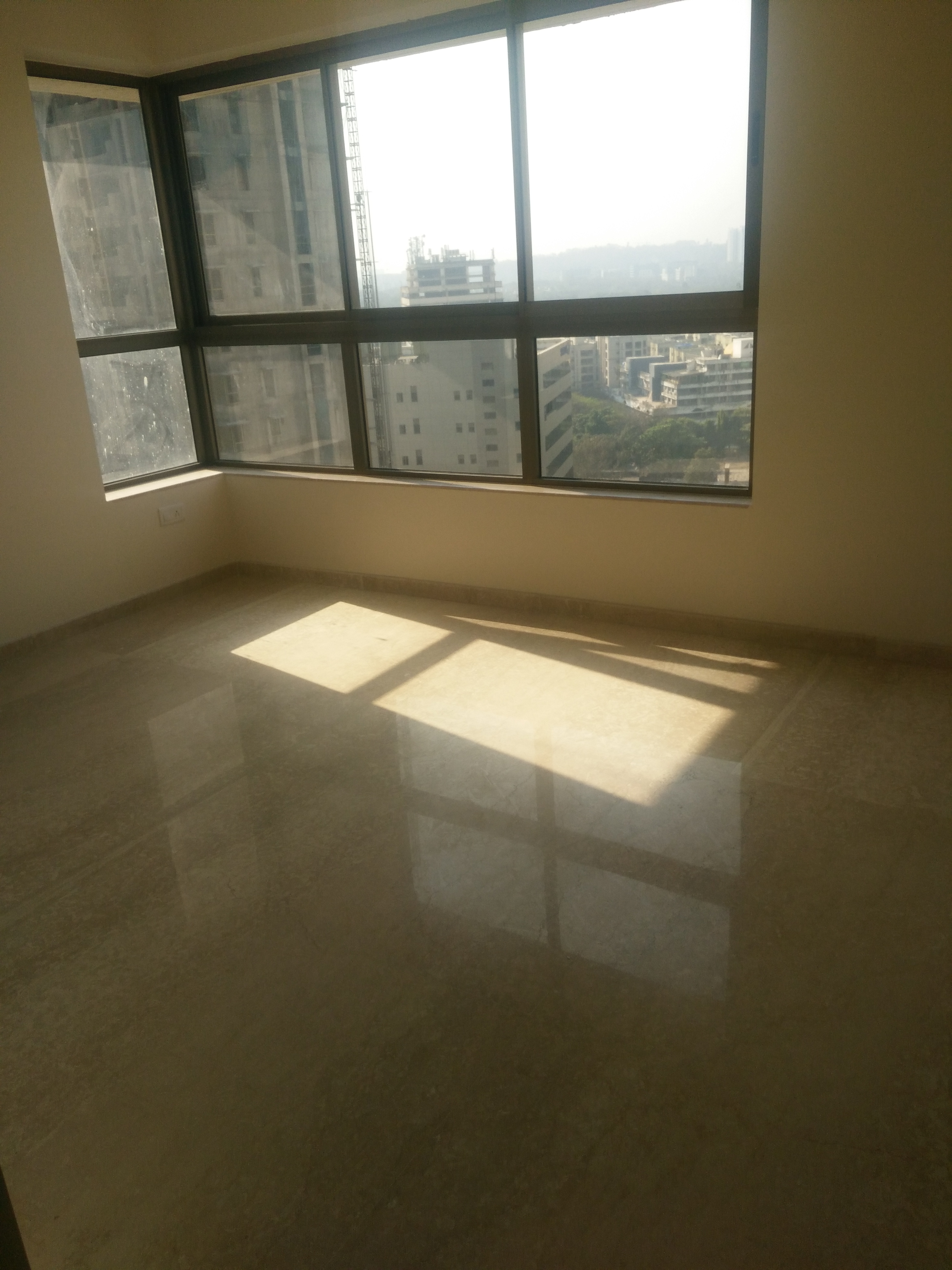 Spacious 3BHK Semi-Furnished Flat for Rent in L&T Emerald – 2100 sqft with Balcony