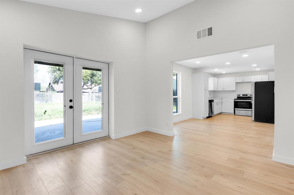 Modern house in the heart of Lockhart