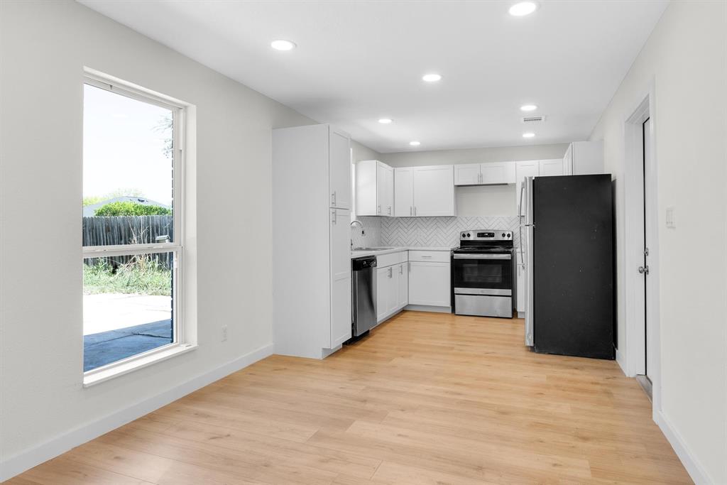 Modern house in the heart of Lockhart