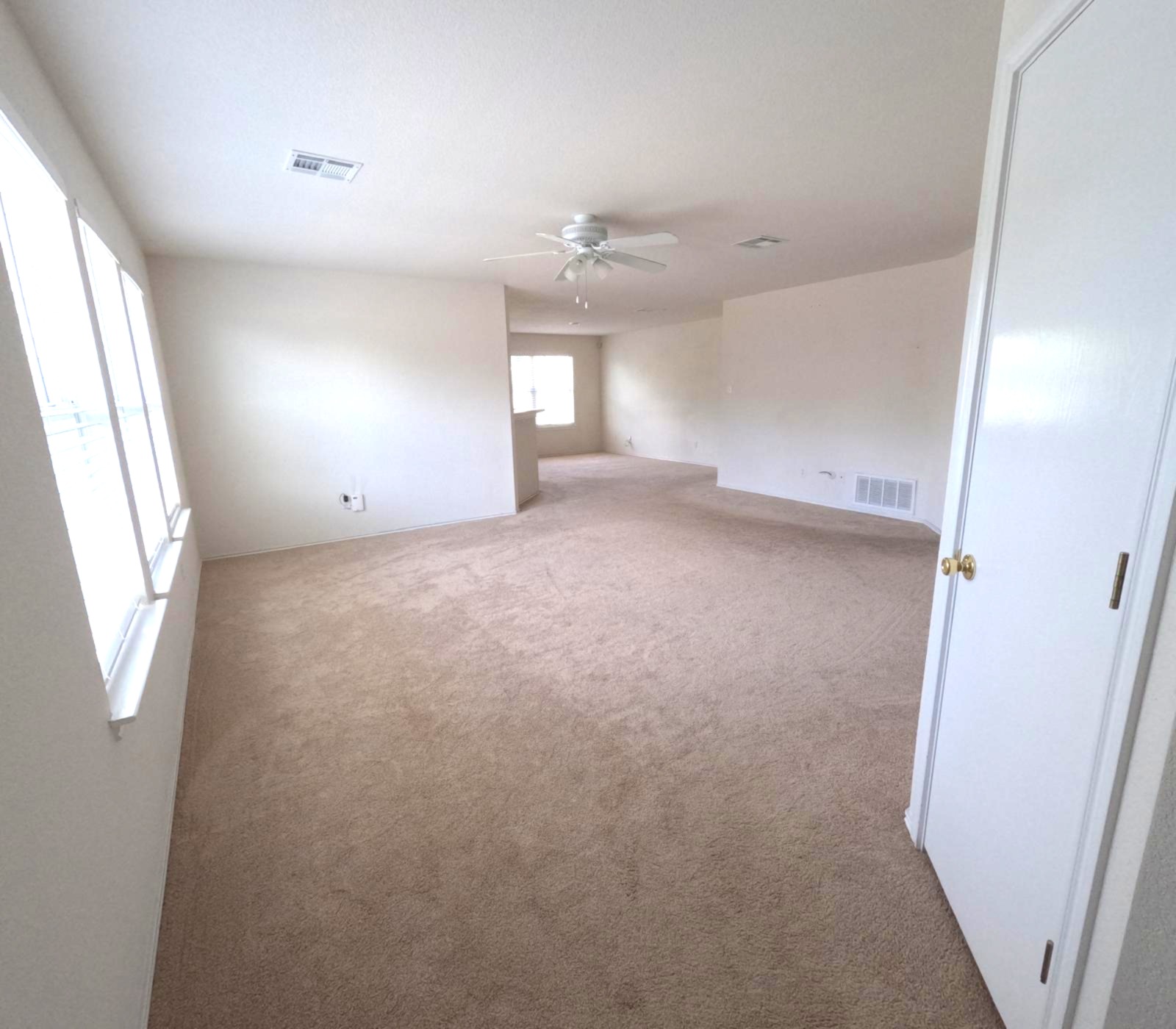 GREAT HOUSE FOR RENT 