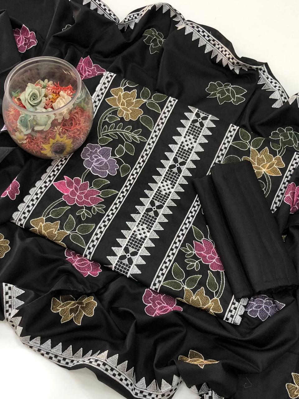 Dhanak Self Print Kacha Tarkashi