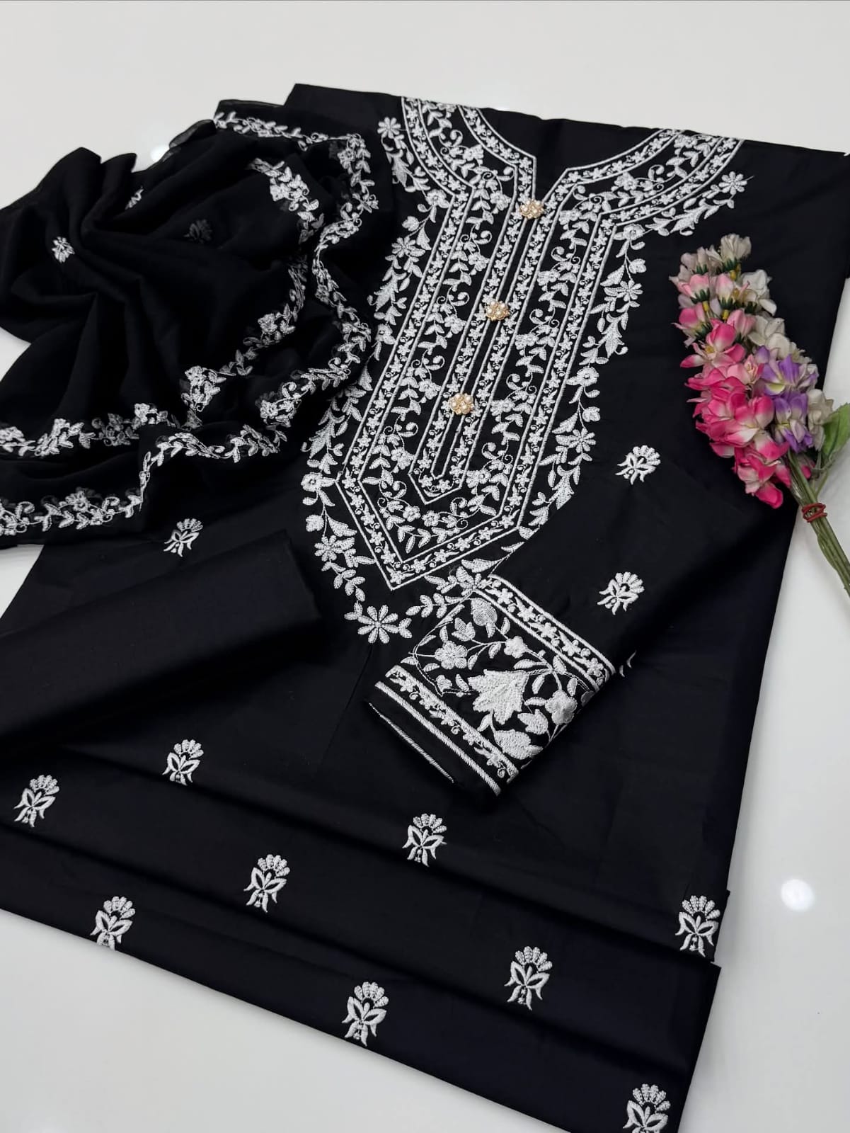 Pakka Gala Booti Embroidery