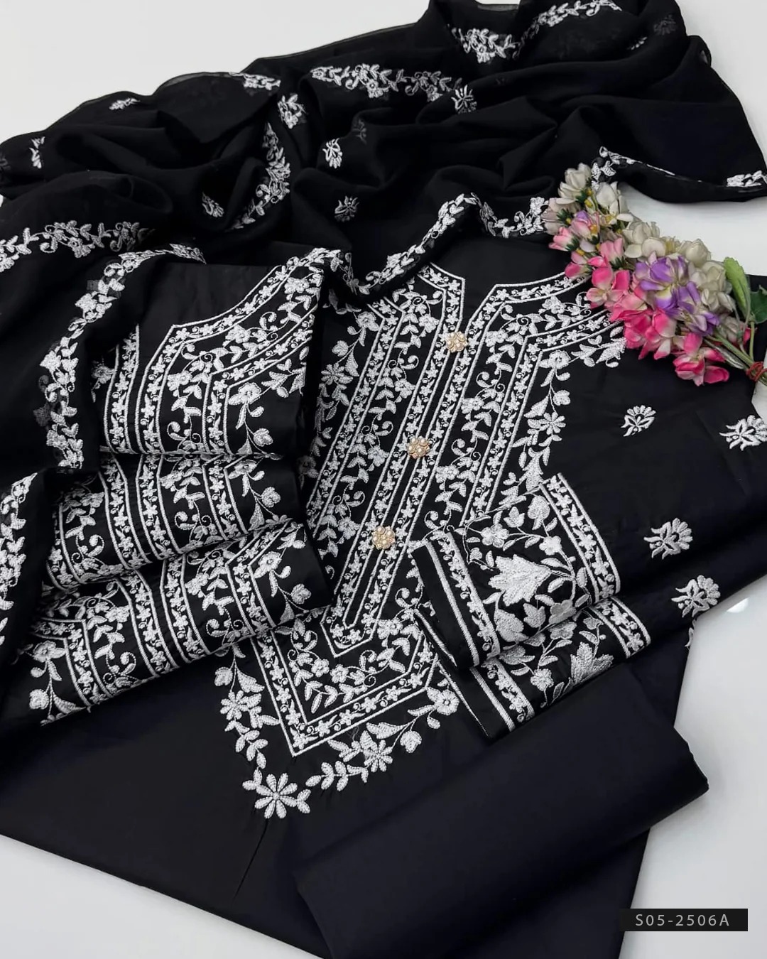 Pakka Gala Booti Embroidery