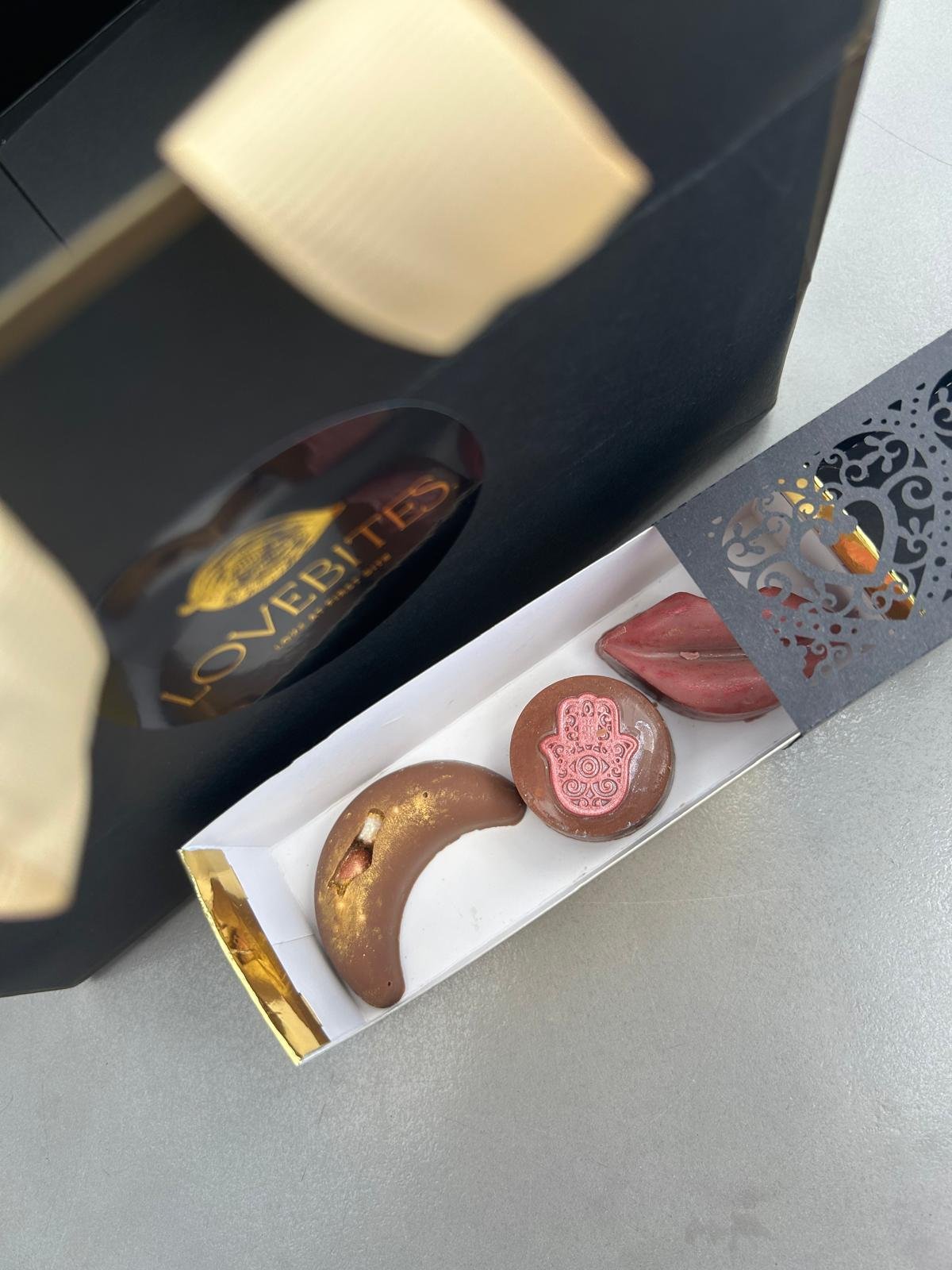 Tropical Fruit Chocolate, Pack of 9 pieces