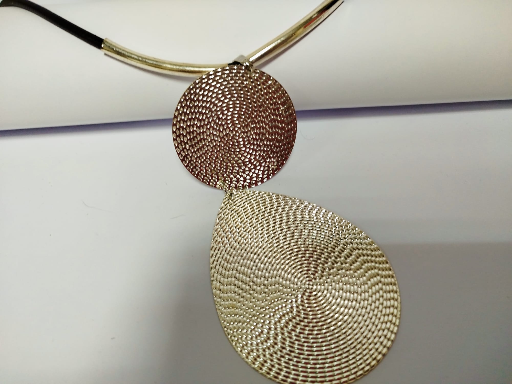 Collar de plata