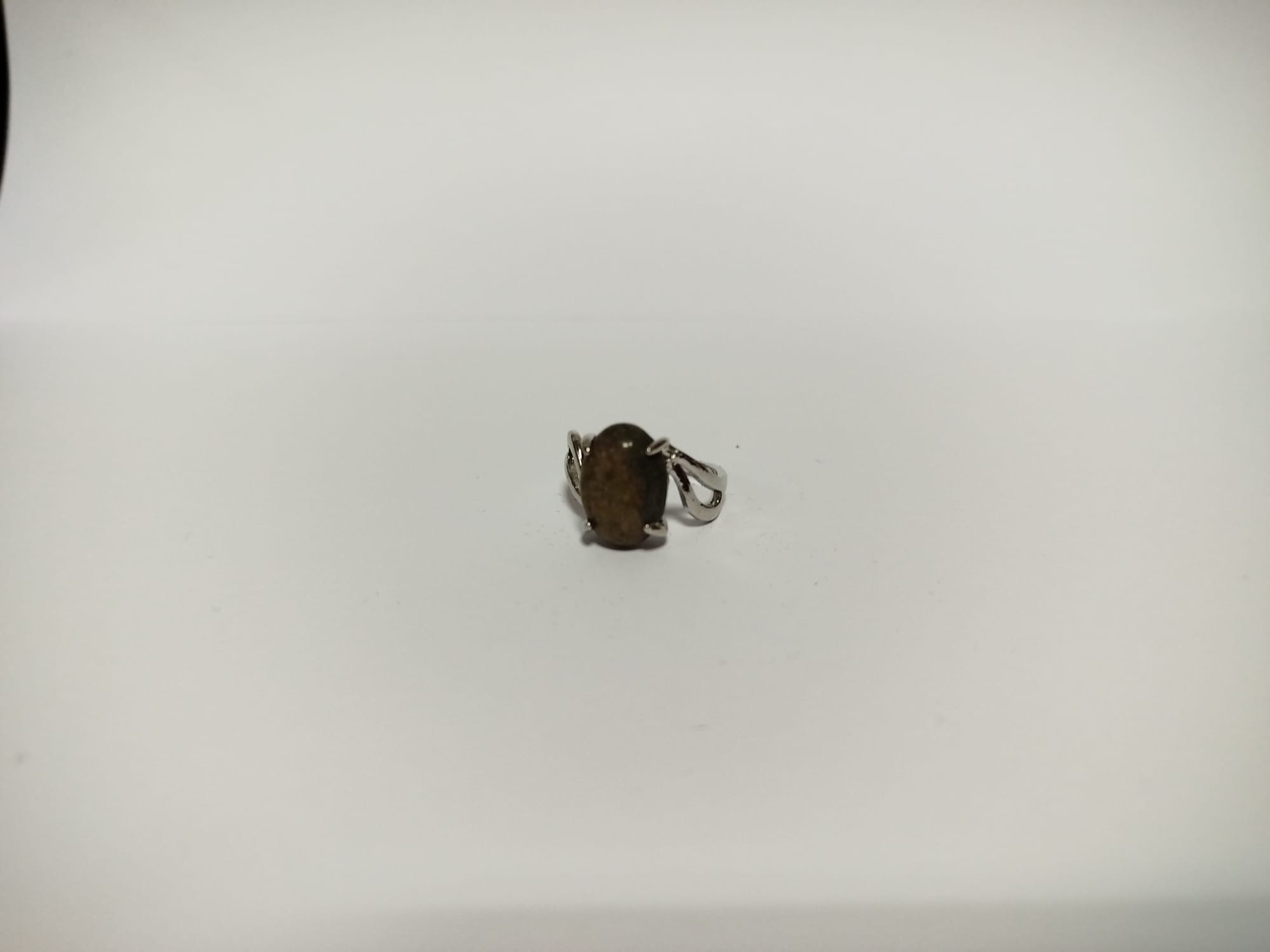 Anillo de plata con piedra