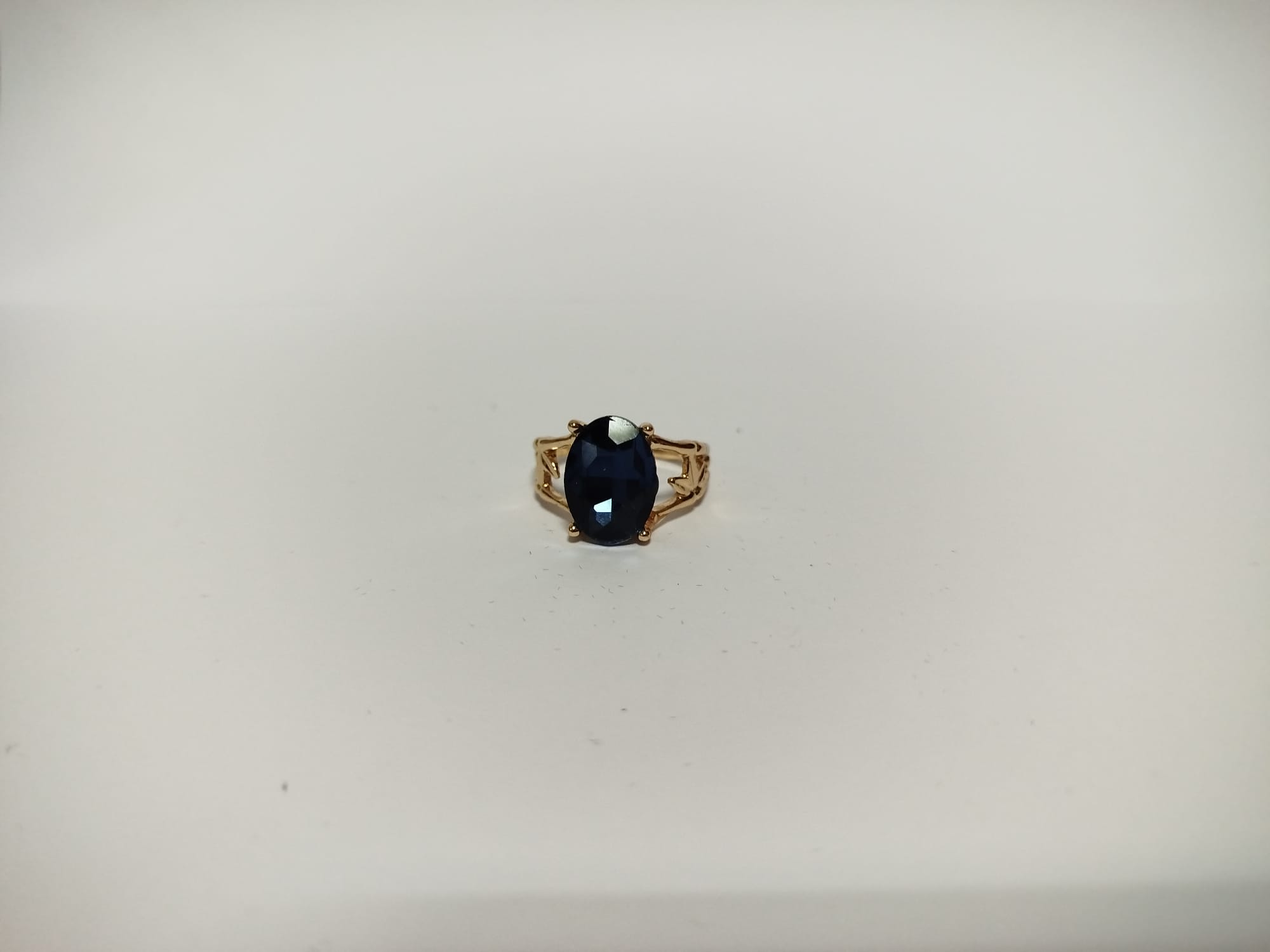Anillo de zafiro y oro