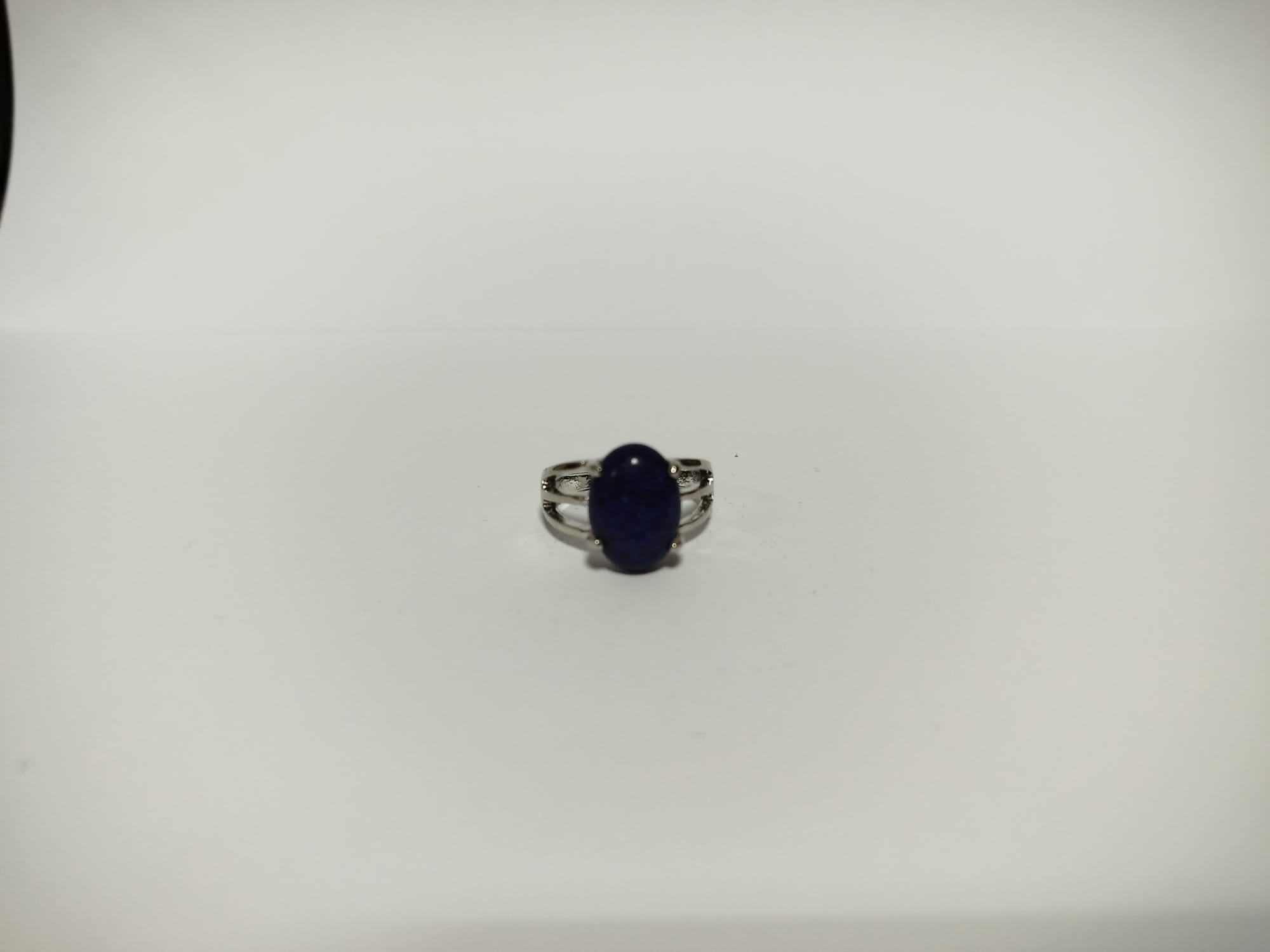 Anillo con piedra azul