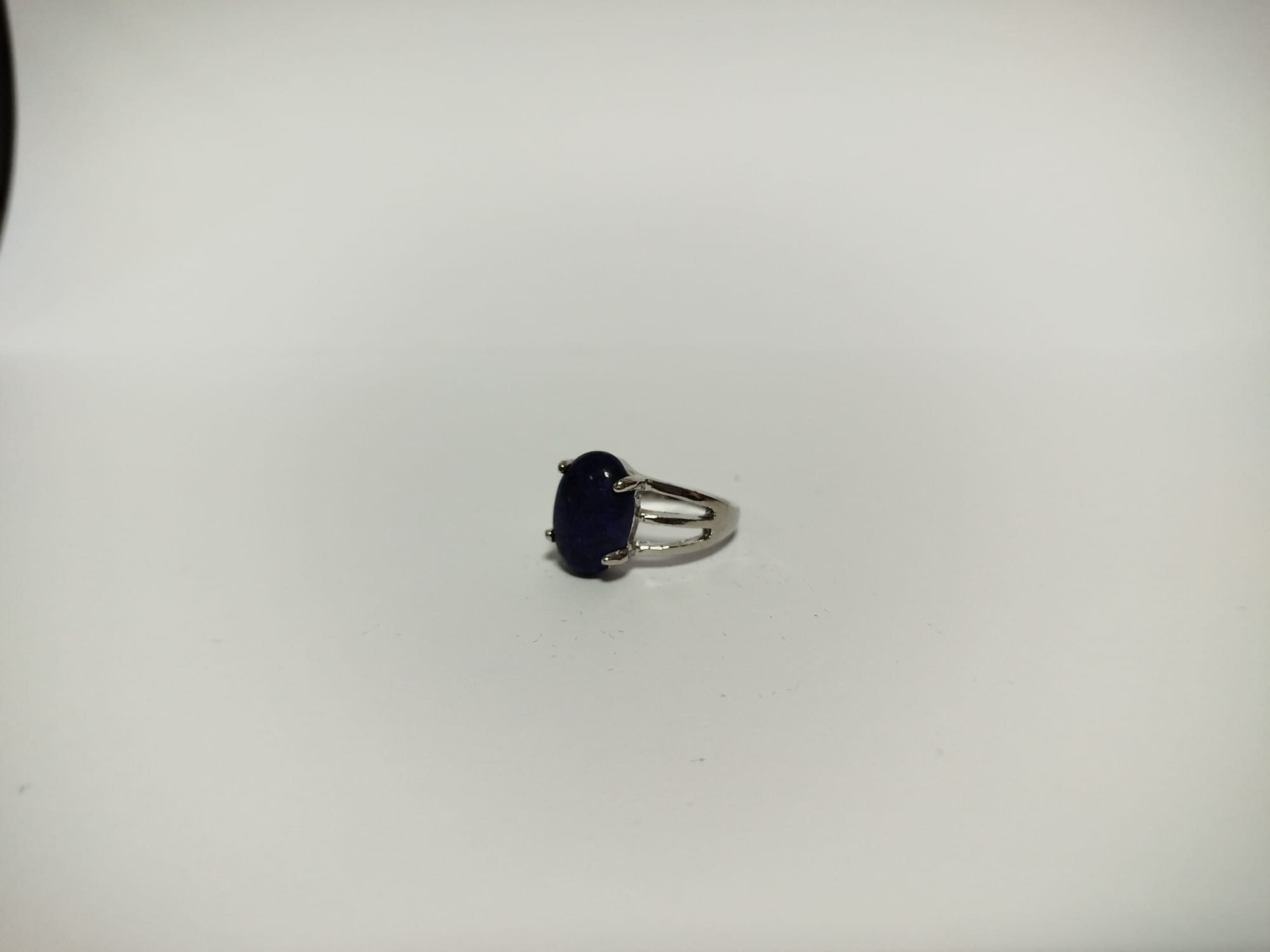 Anillo con piedra azul
