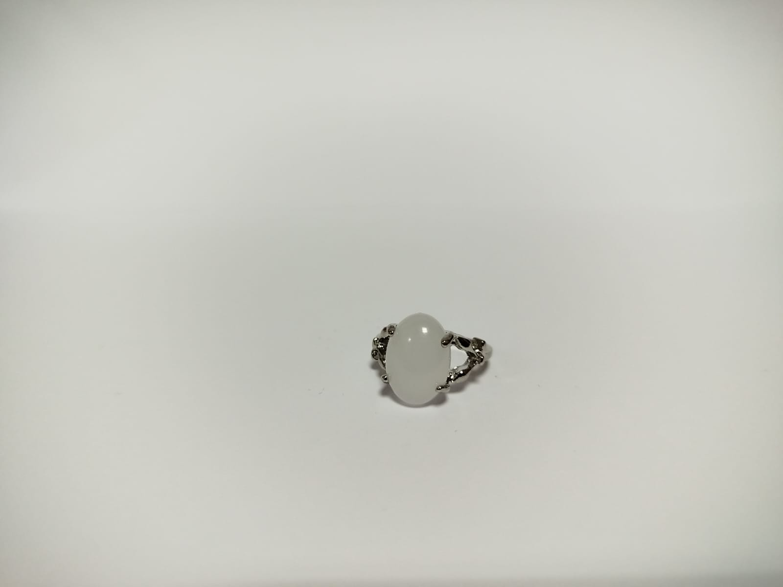 Anillo de Piedra Blanca