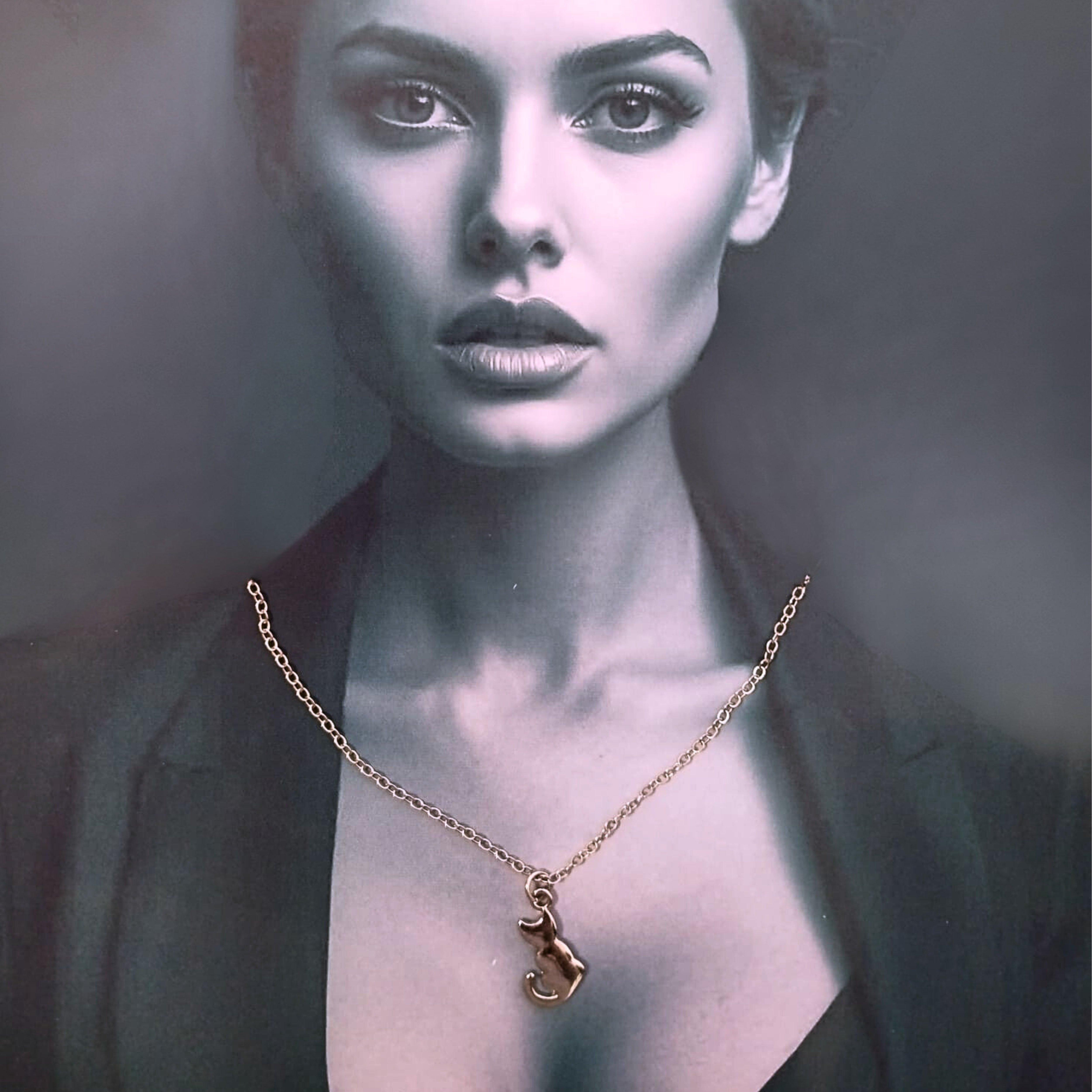 Collar con dije de perro