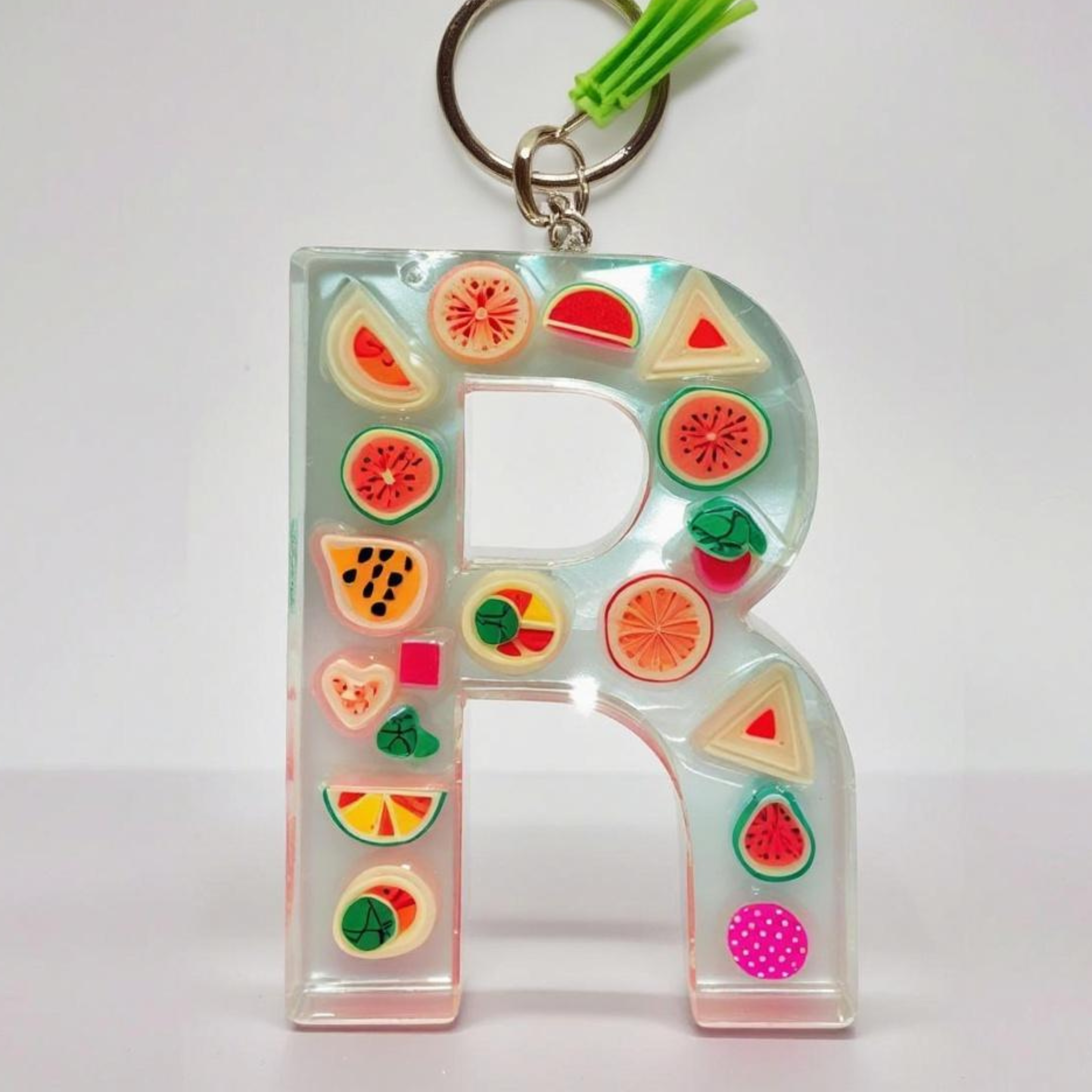 Llavero de resina con frutas