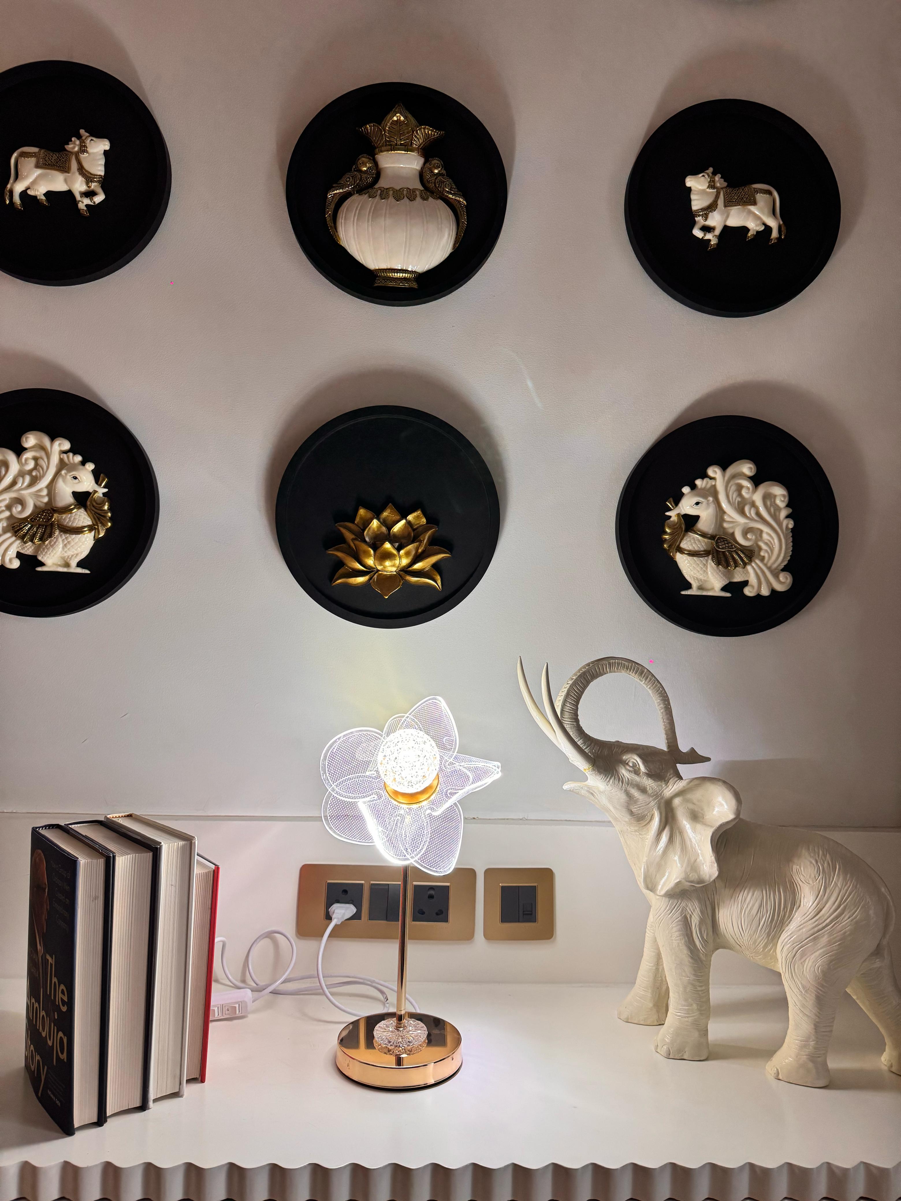 Luminé Crystal Bloom Lamp
