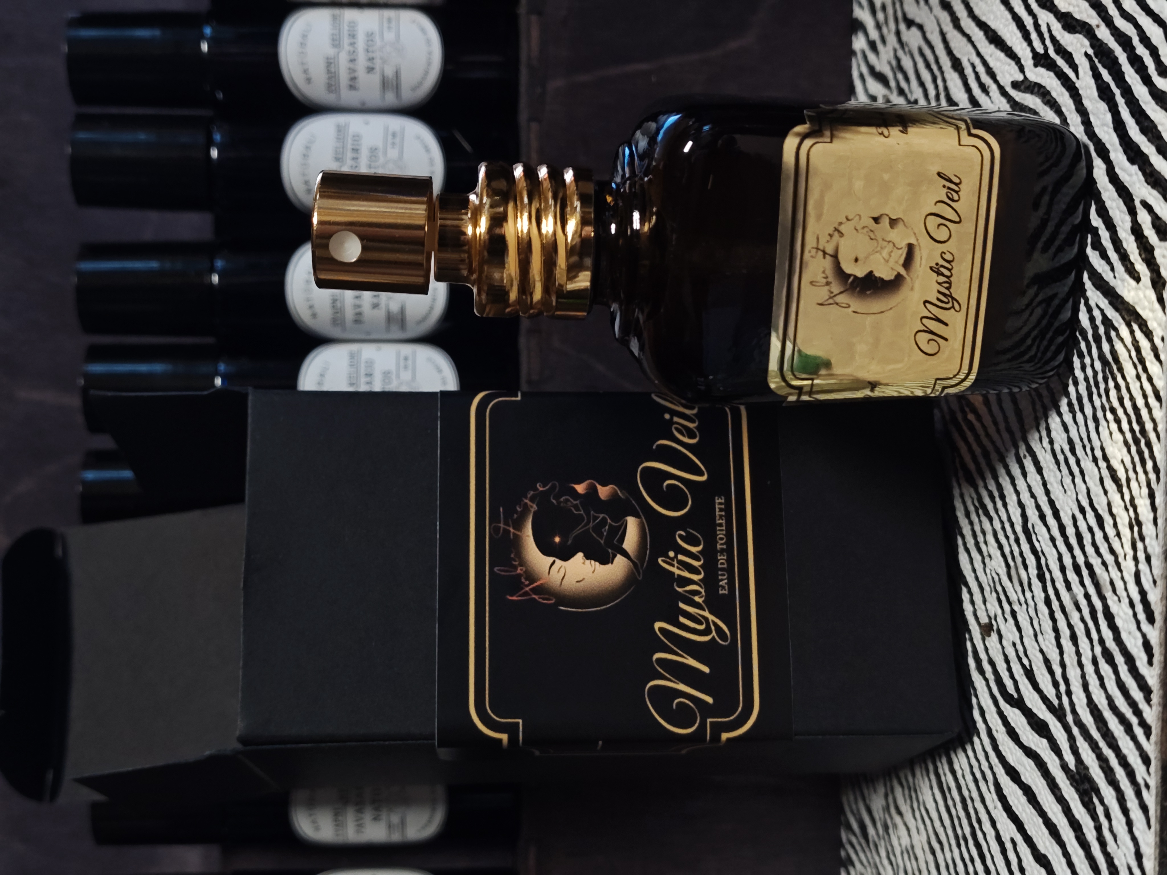 Eau de Toilette (EDT) "Mystic Veil"