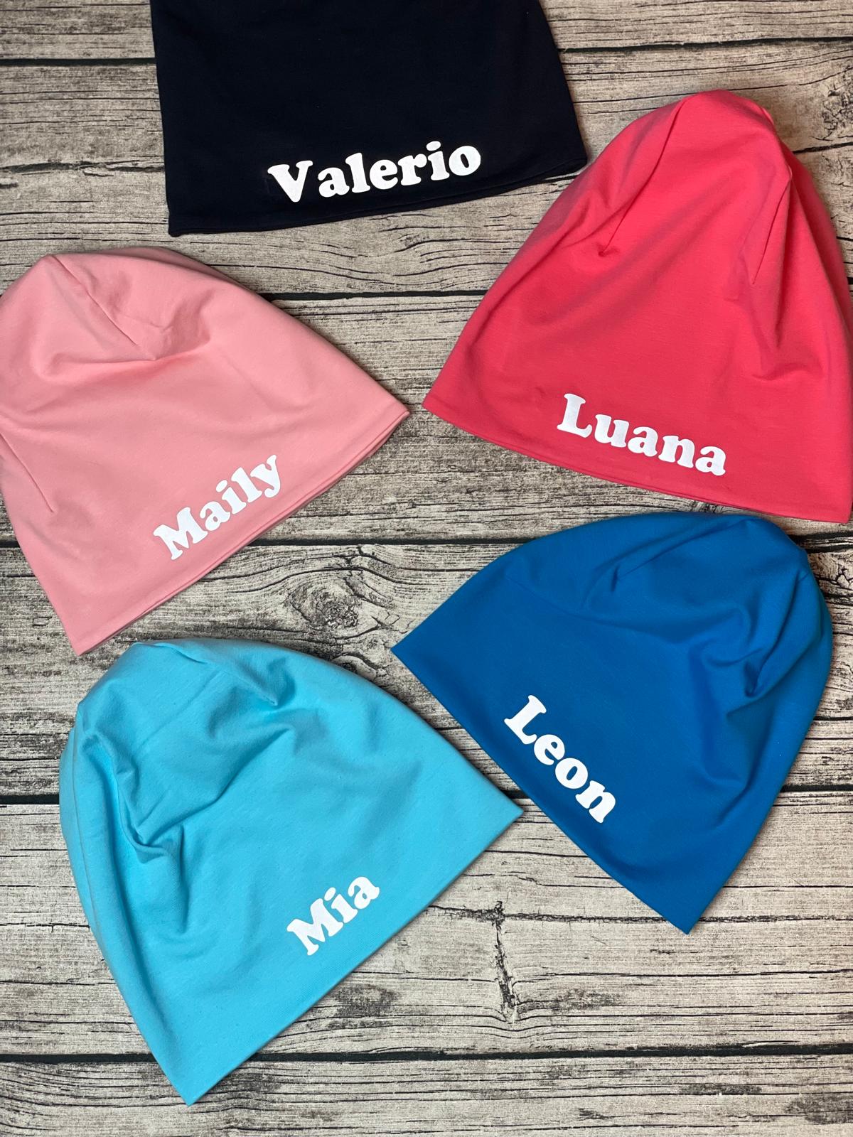 Beanie mit Reflektierendem Namen