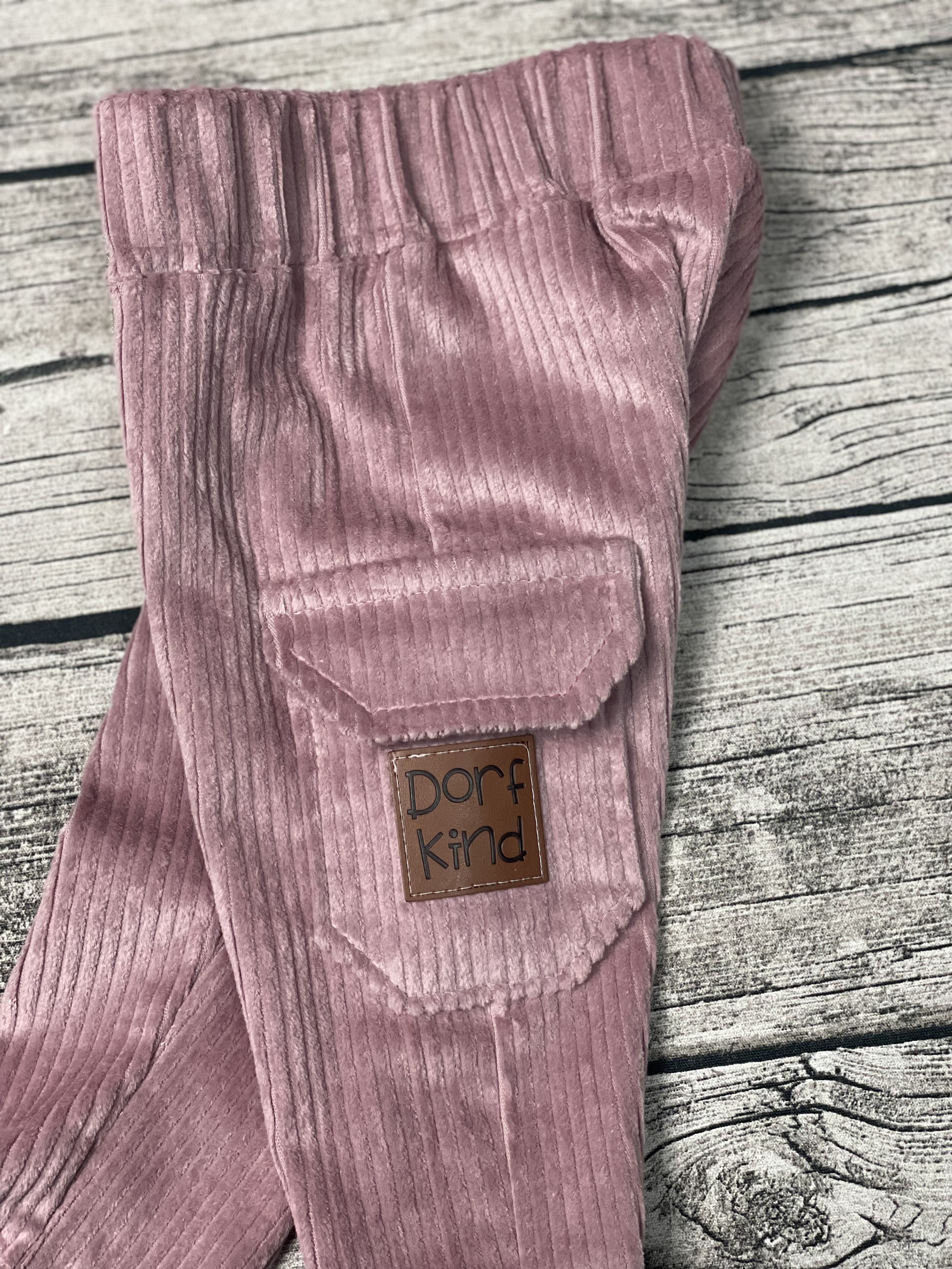 Breitcord Stretch Baggy mit Patch 
