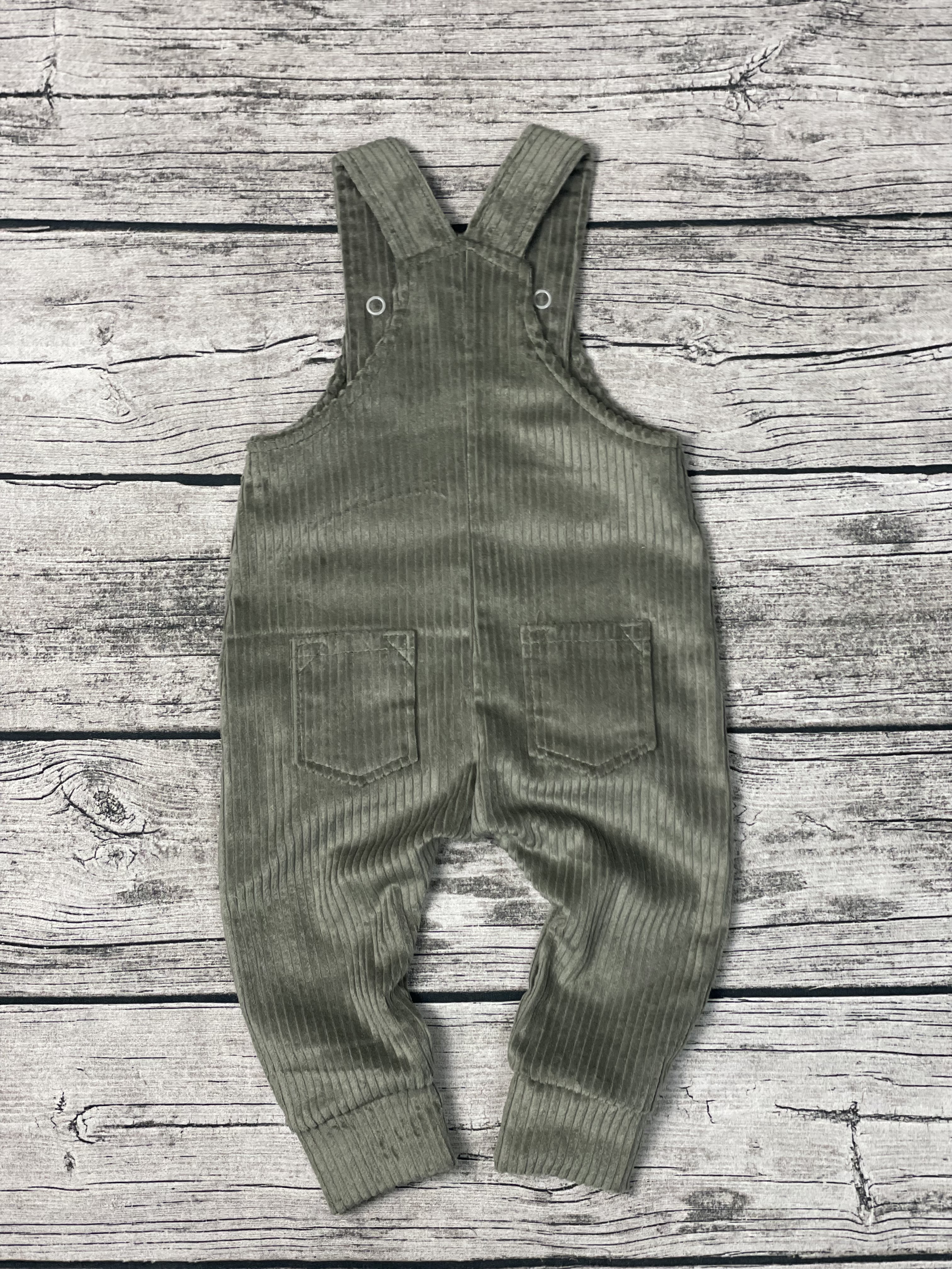 Breitcord stretch Latzhose 