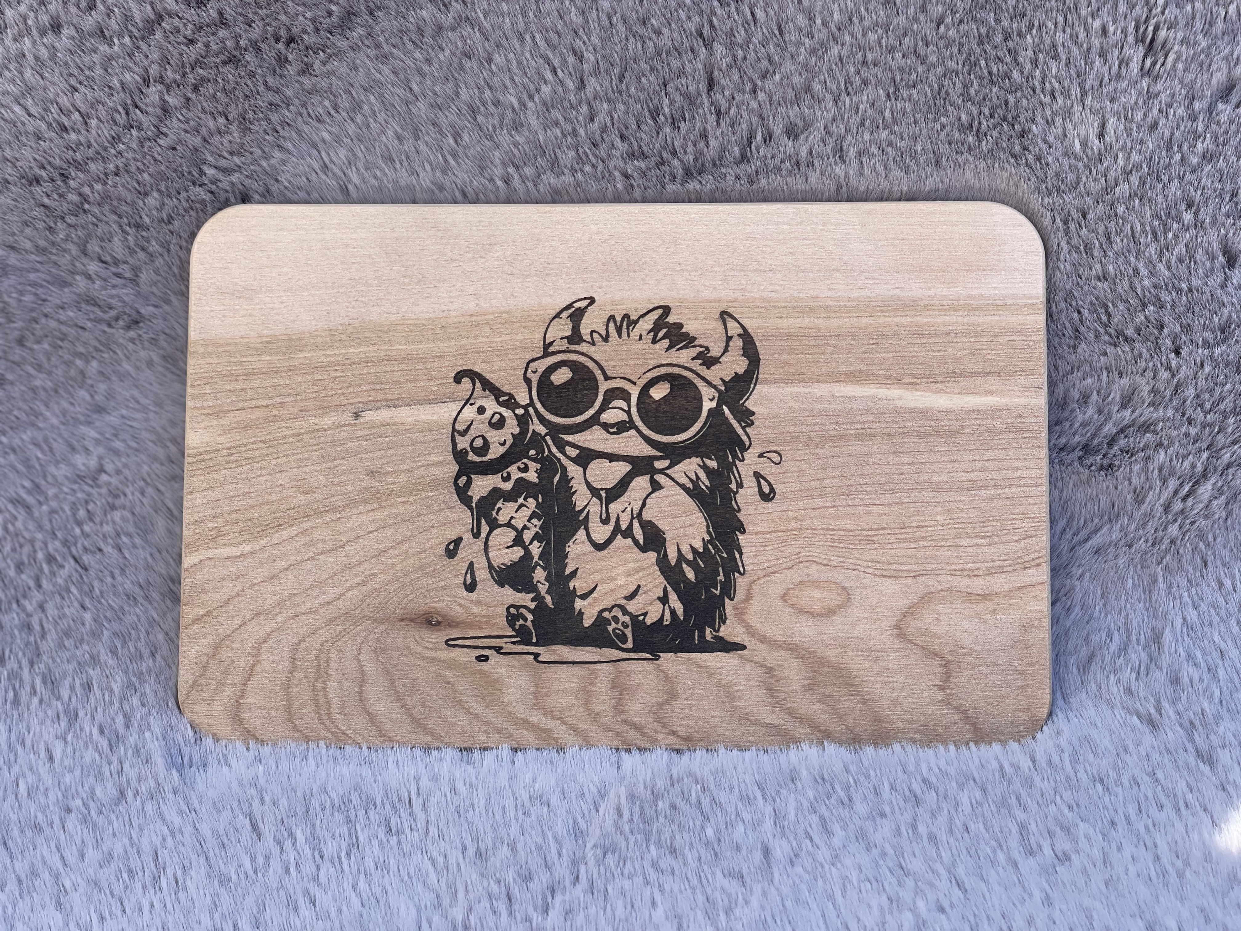 Personalisiertes Kinder Frühstücksbrettchen Eismonster