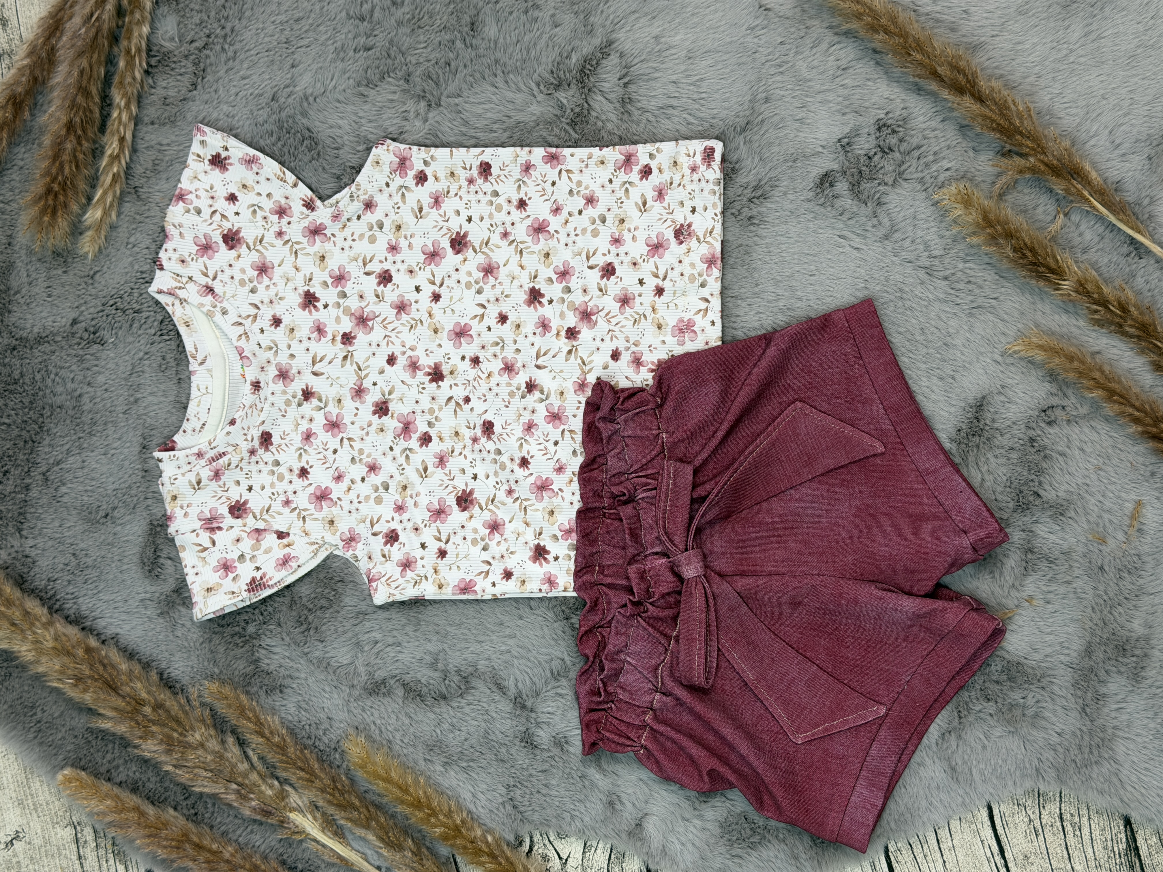 Set Mavi ( Ripp-Shirt und Sunny Shorts) 