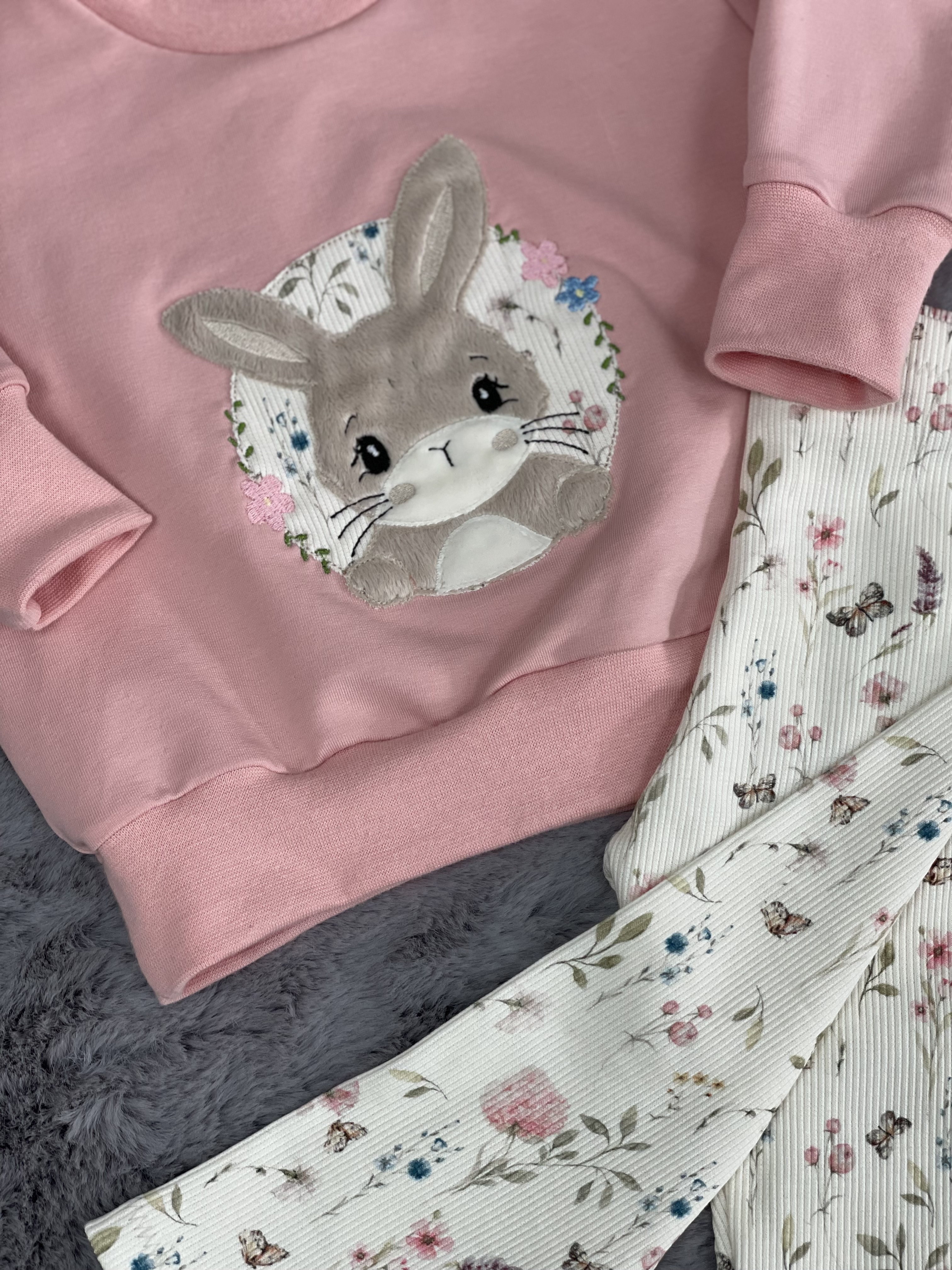 Set „Lio“ bestickter Oversize Sweater mit Leggins 