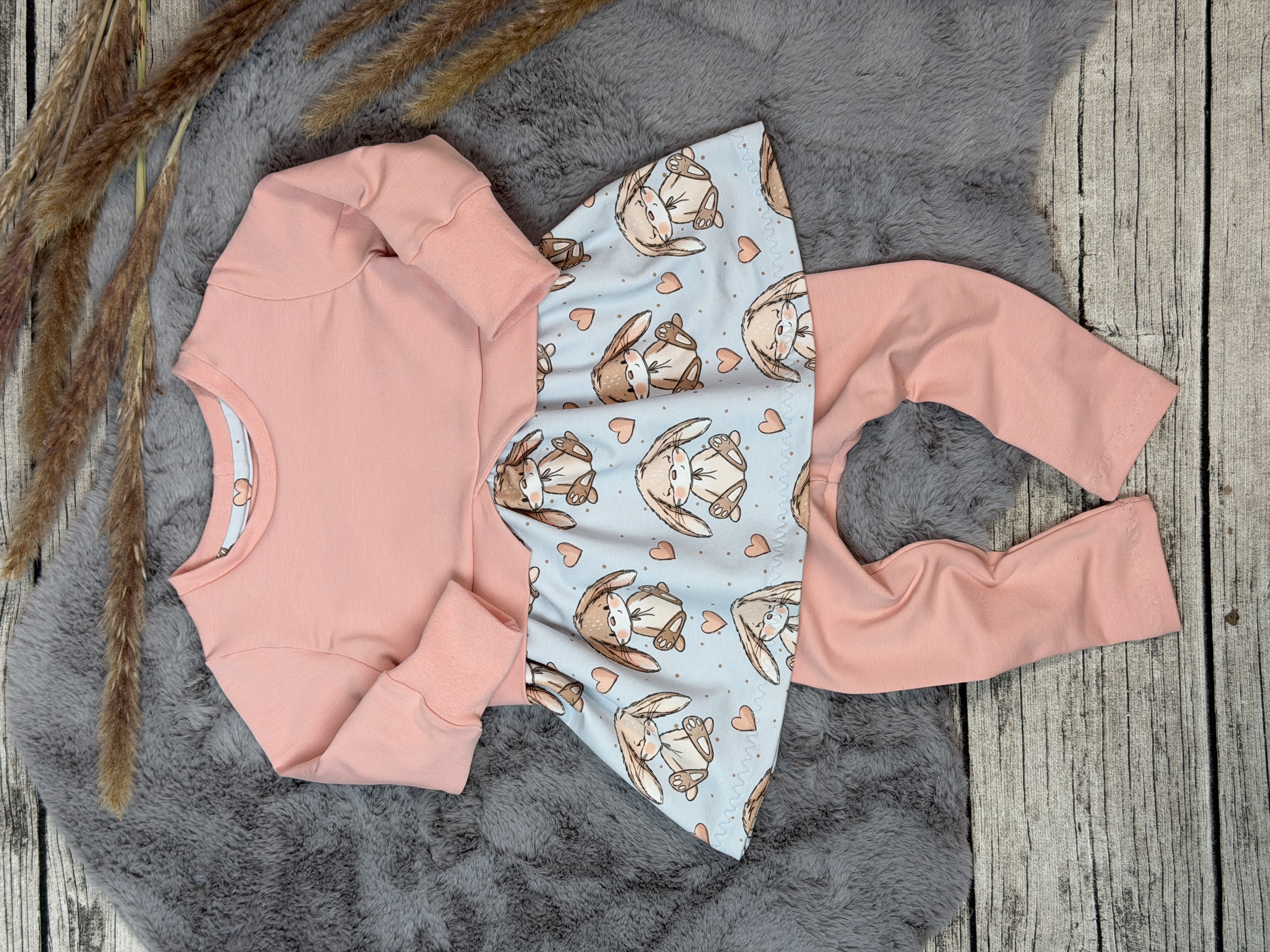 Girly Sweater Scratch Hase mit Leggins