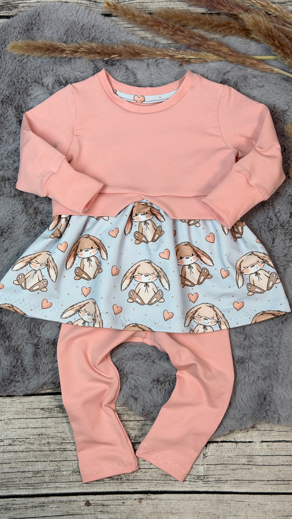 Girly Sweater Scratch Hase mit Leggins