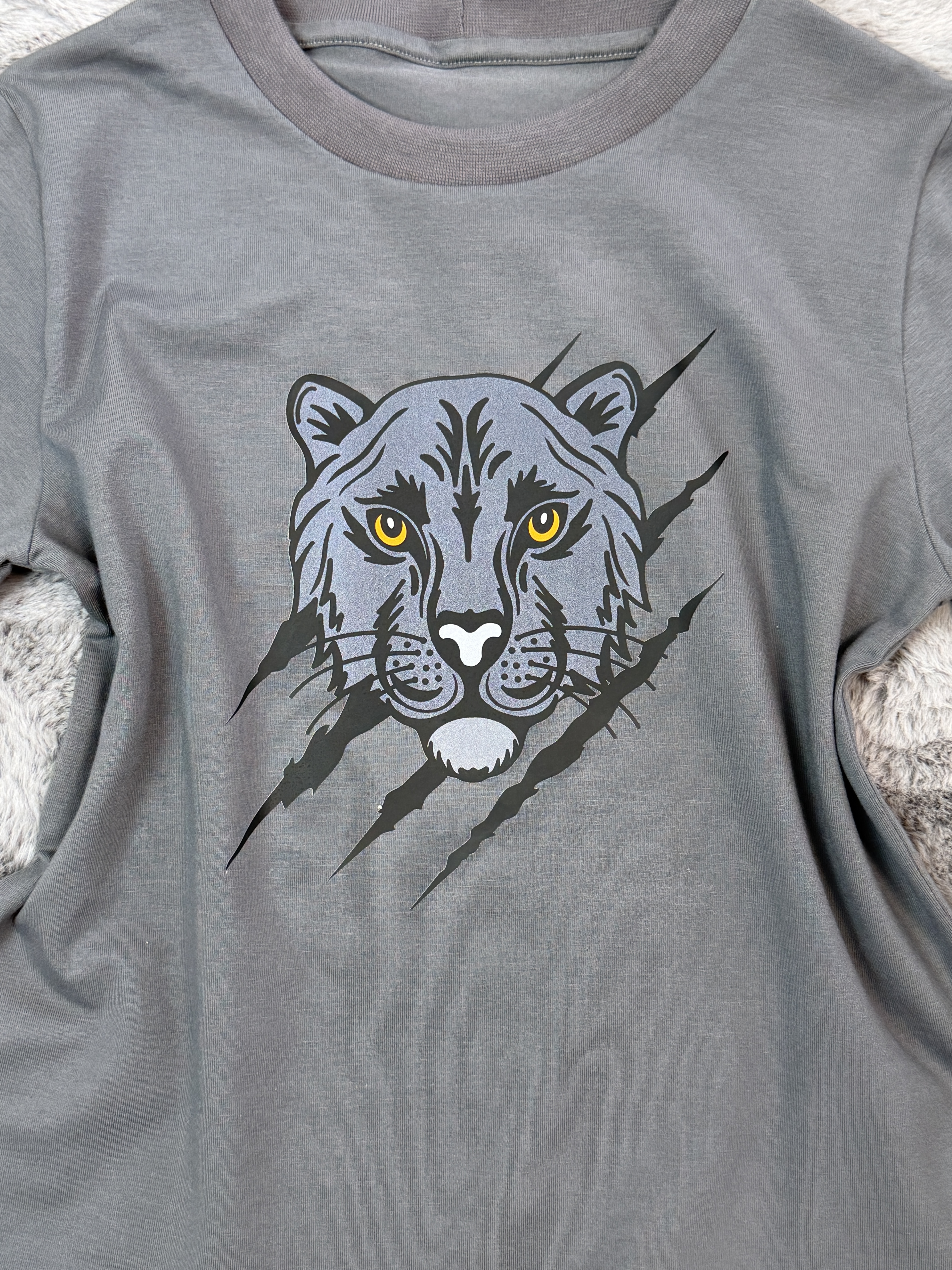 Handmade Oversize T-Shirt mit DTF Print Panther 