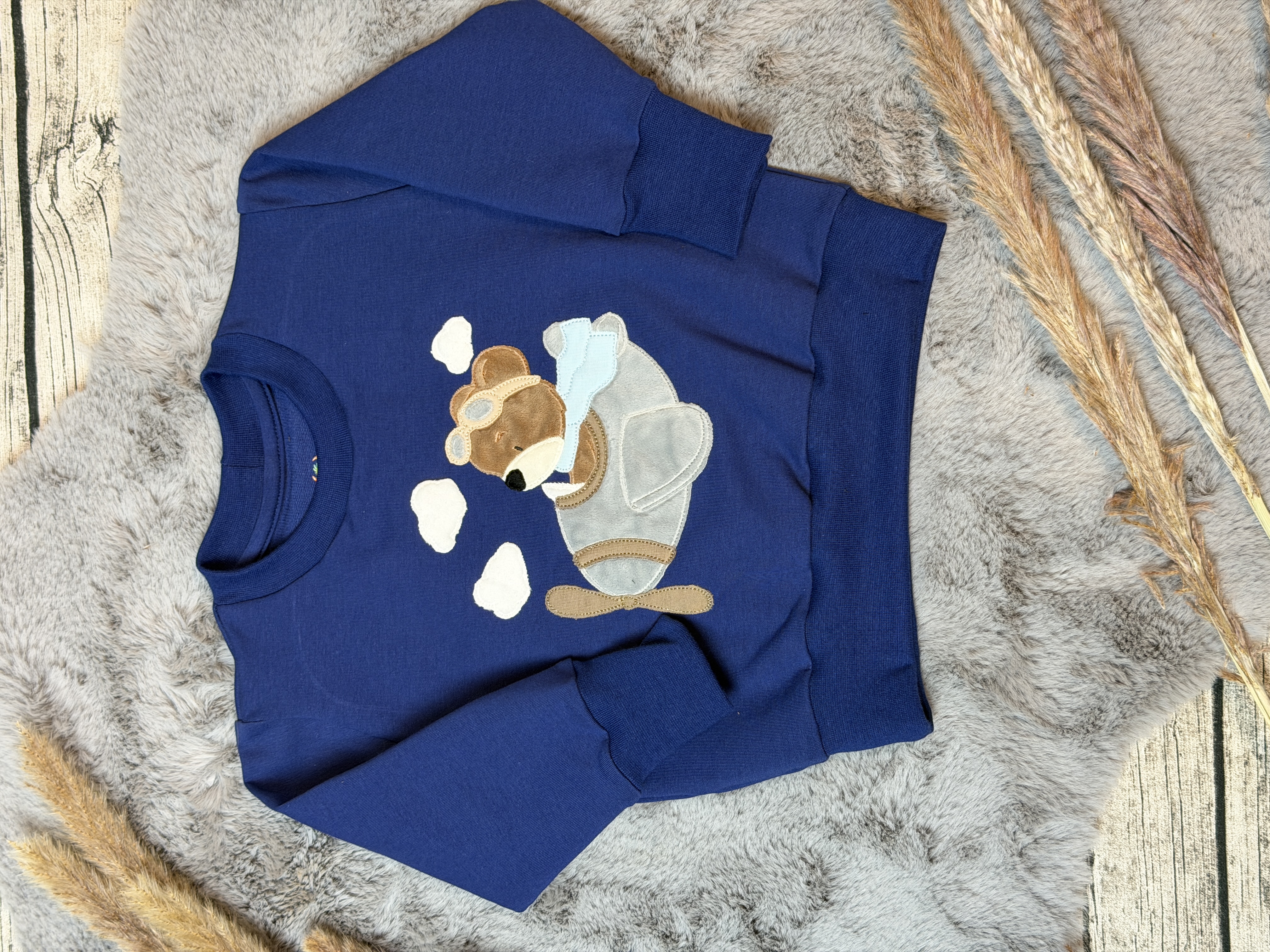 Oversize Sweater mit Stickmotiv Piloten Teddy