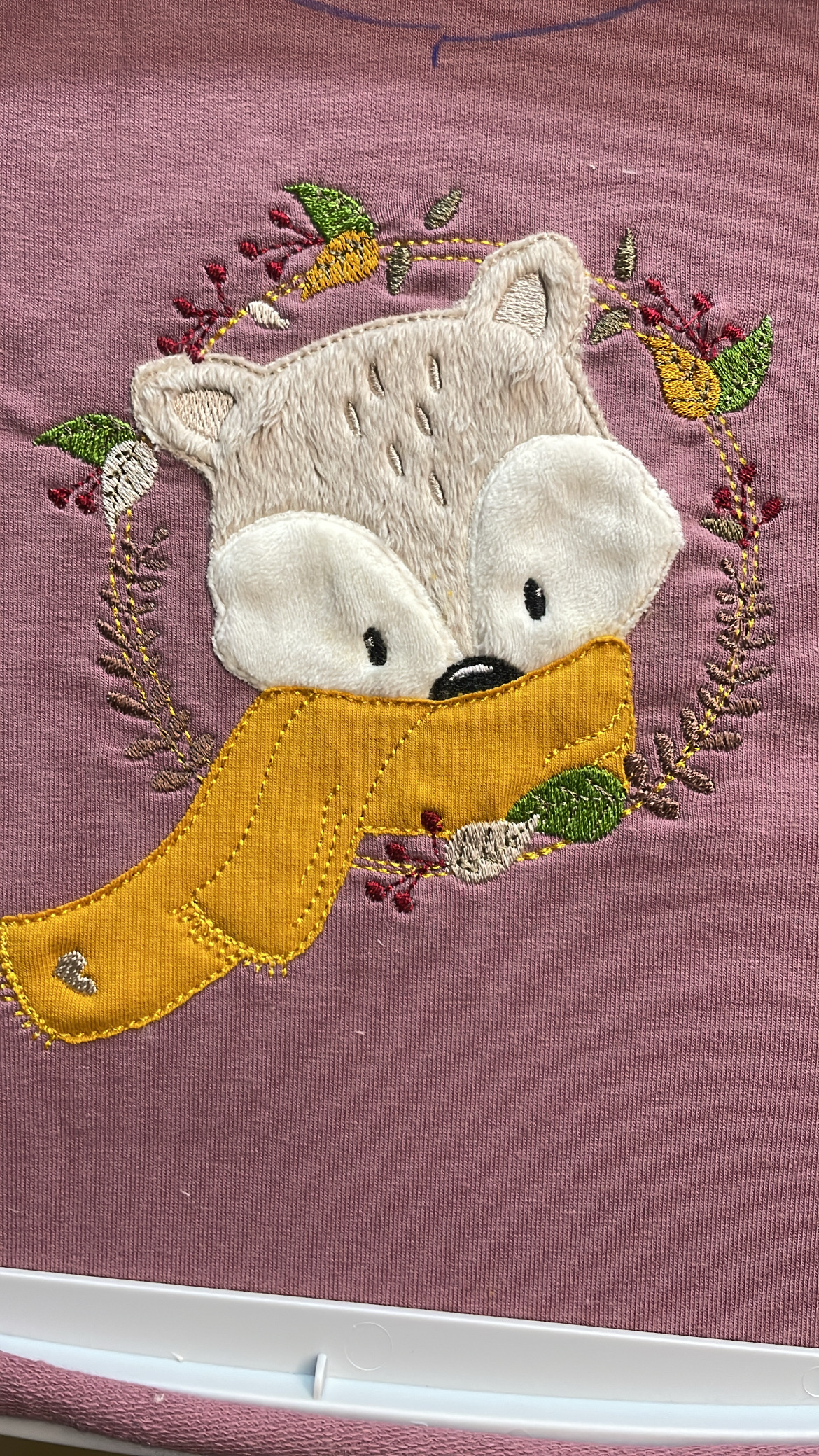 Oversize Sweater mit Herbstfuchs Plüsch Stick