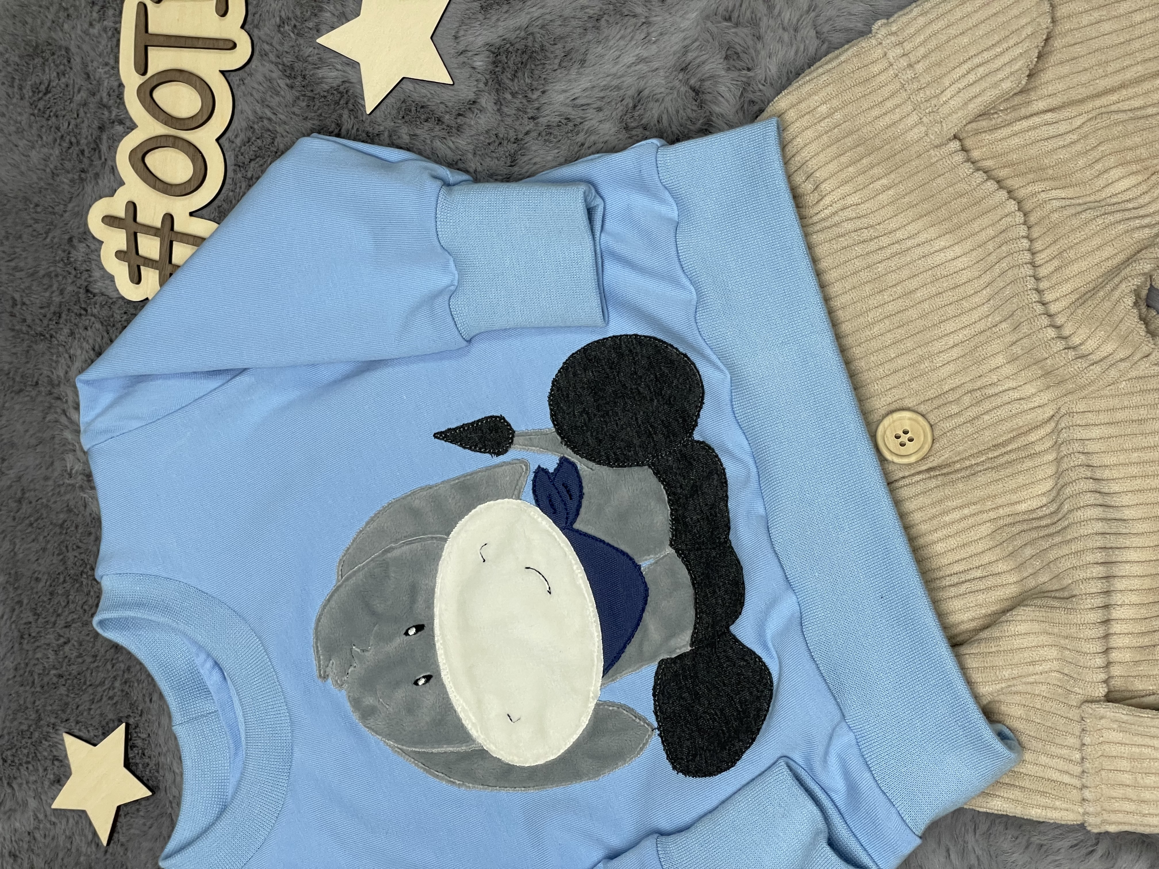 Oversize Sweater mit Esel Plüsch Stick 