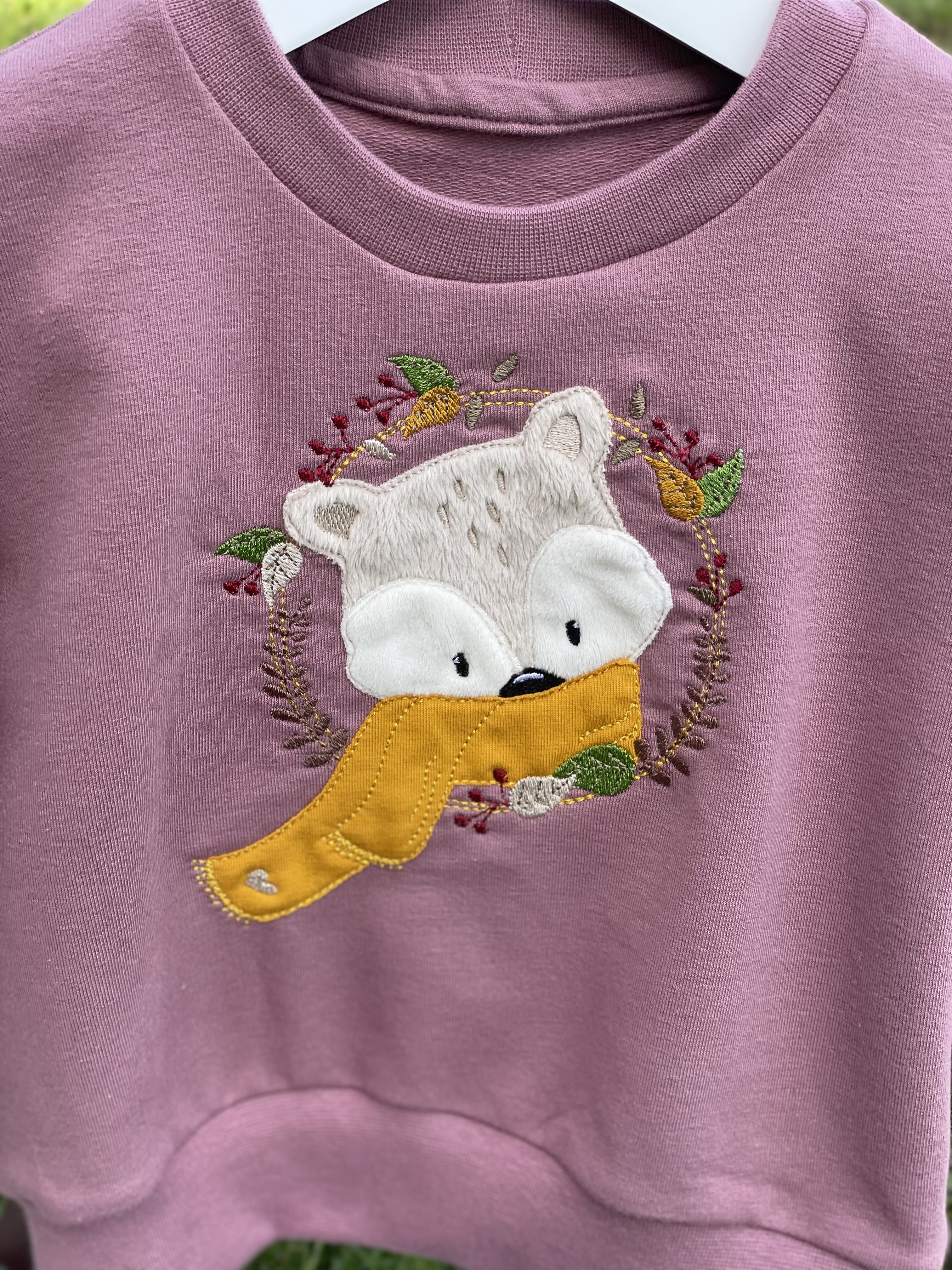 Oversize Sweater mit Herbstfuchs Plüsch Stick