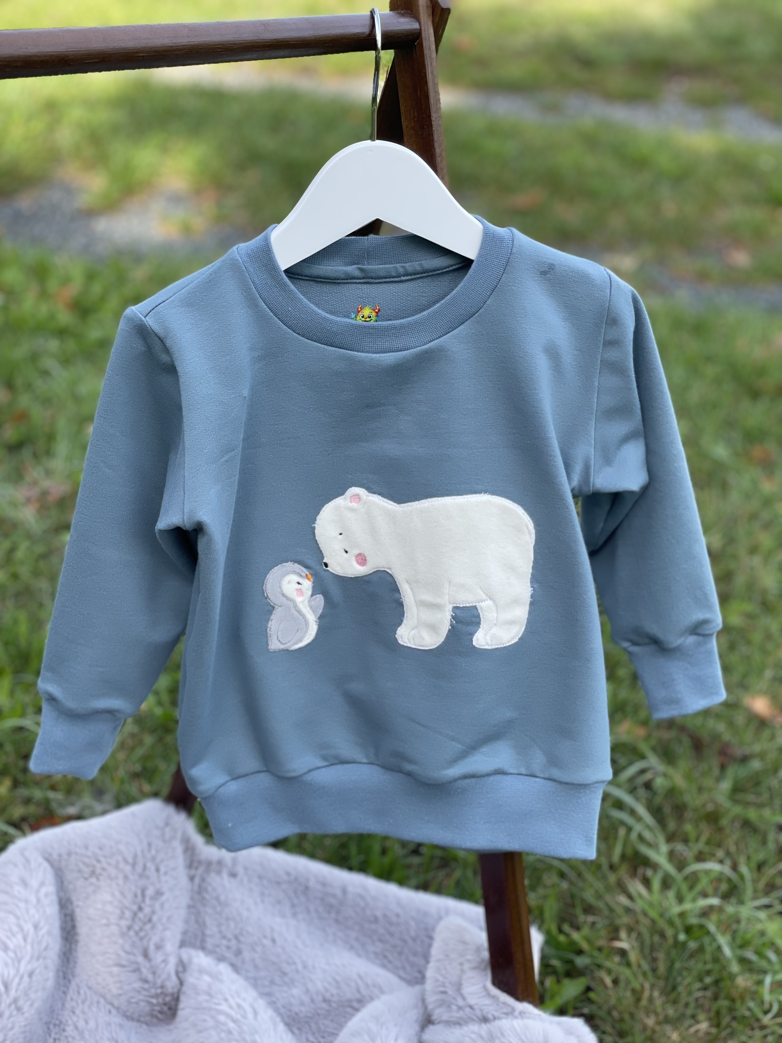 Oversize Sweater mit Eisbären/Pinguin Plüsch Stick