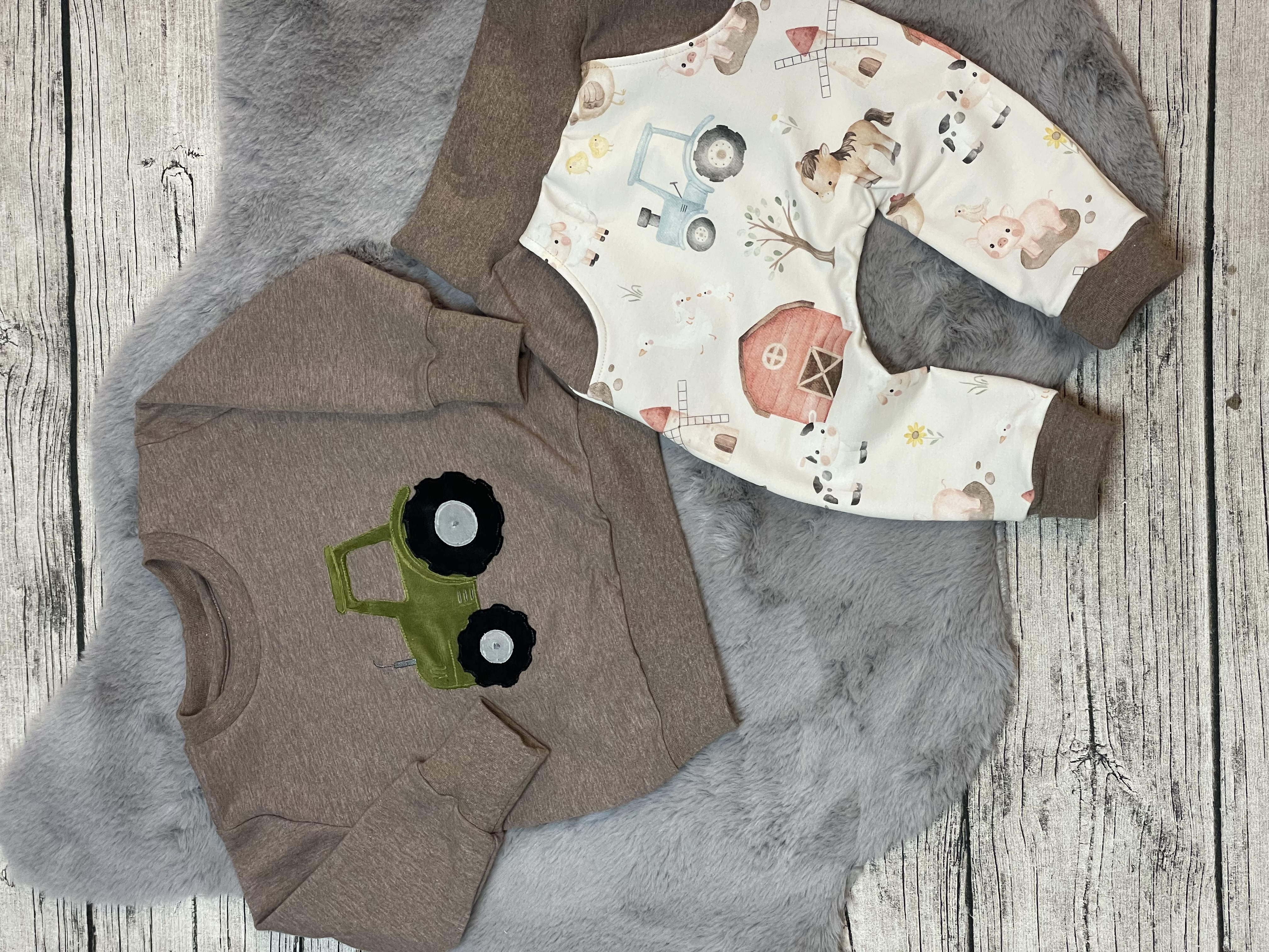 Set „Malu“ Pumphose und bestickter Oversize Sweater (Taupe)