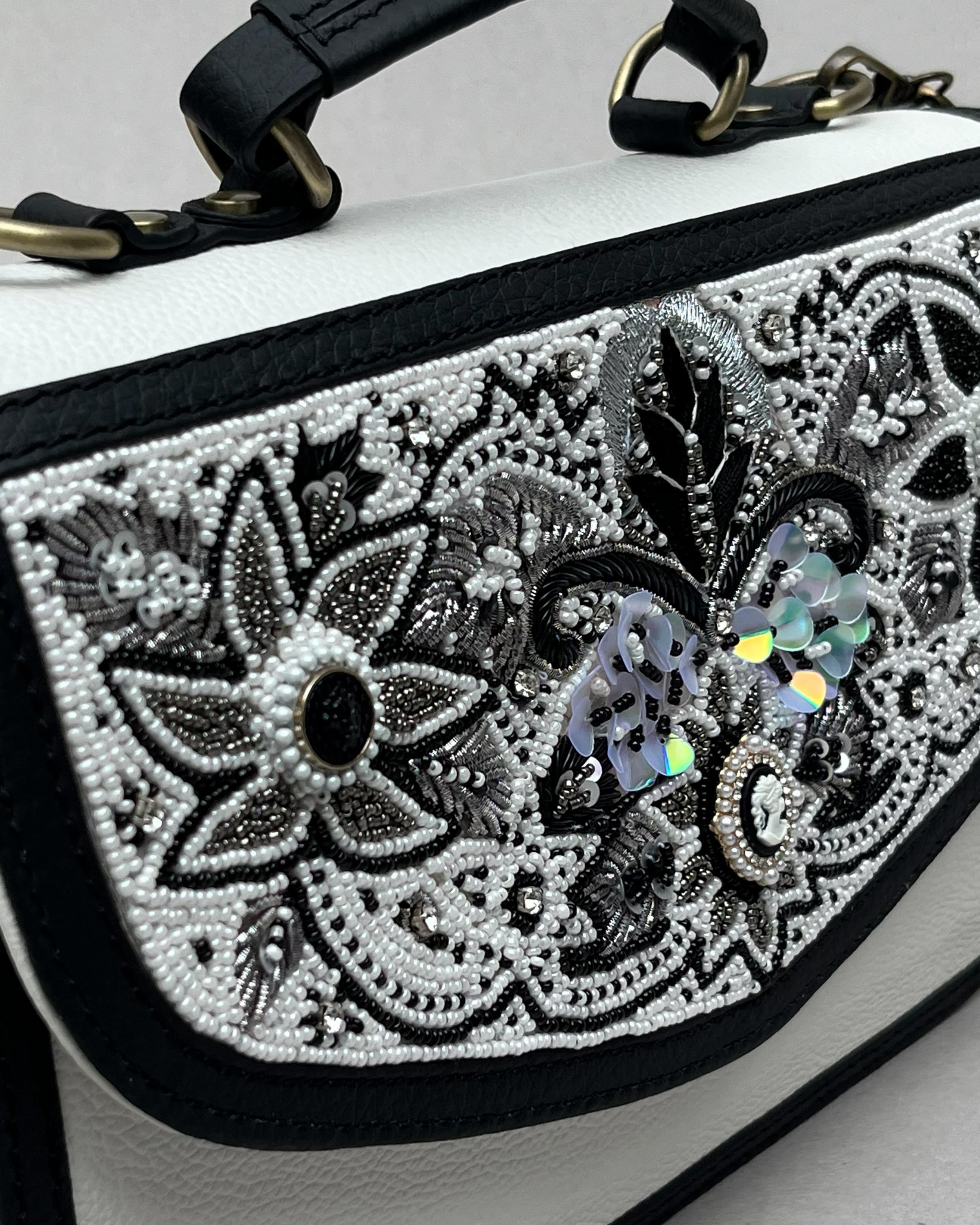 DUCHESS IVORY PURSE 