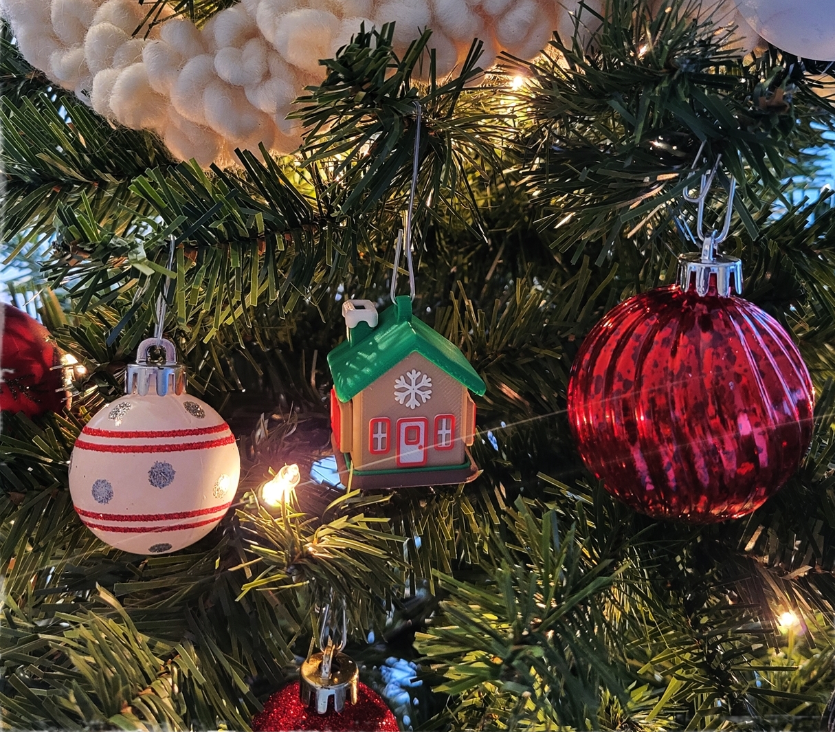 Kaldėdinis eglutės žaisliukas "Namelis"