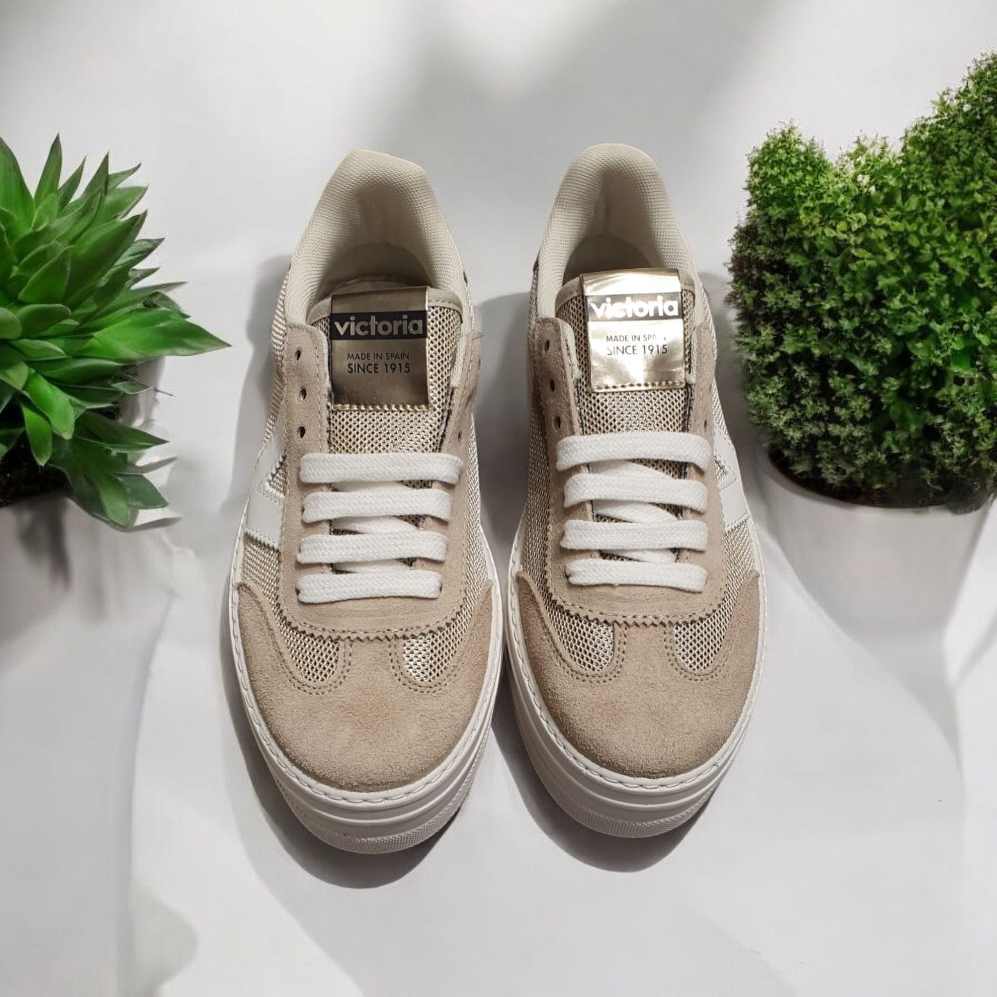 Ténis com plataforma