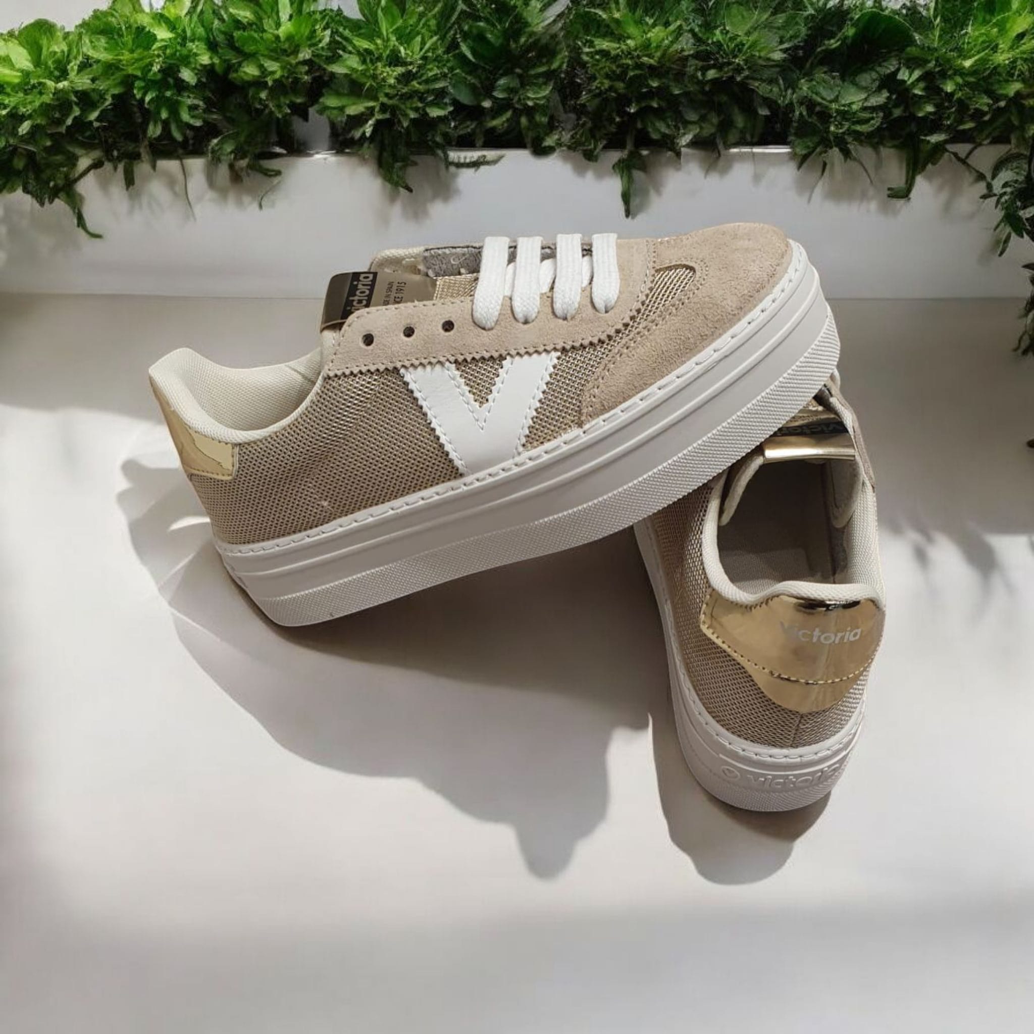 Ténis com plataforma