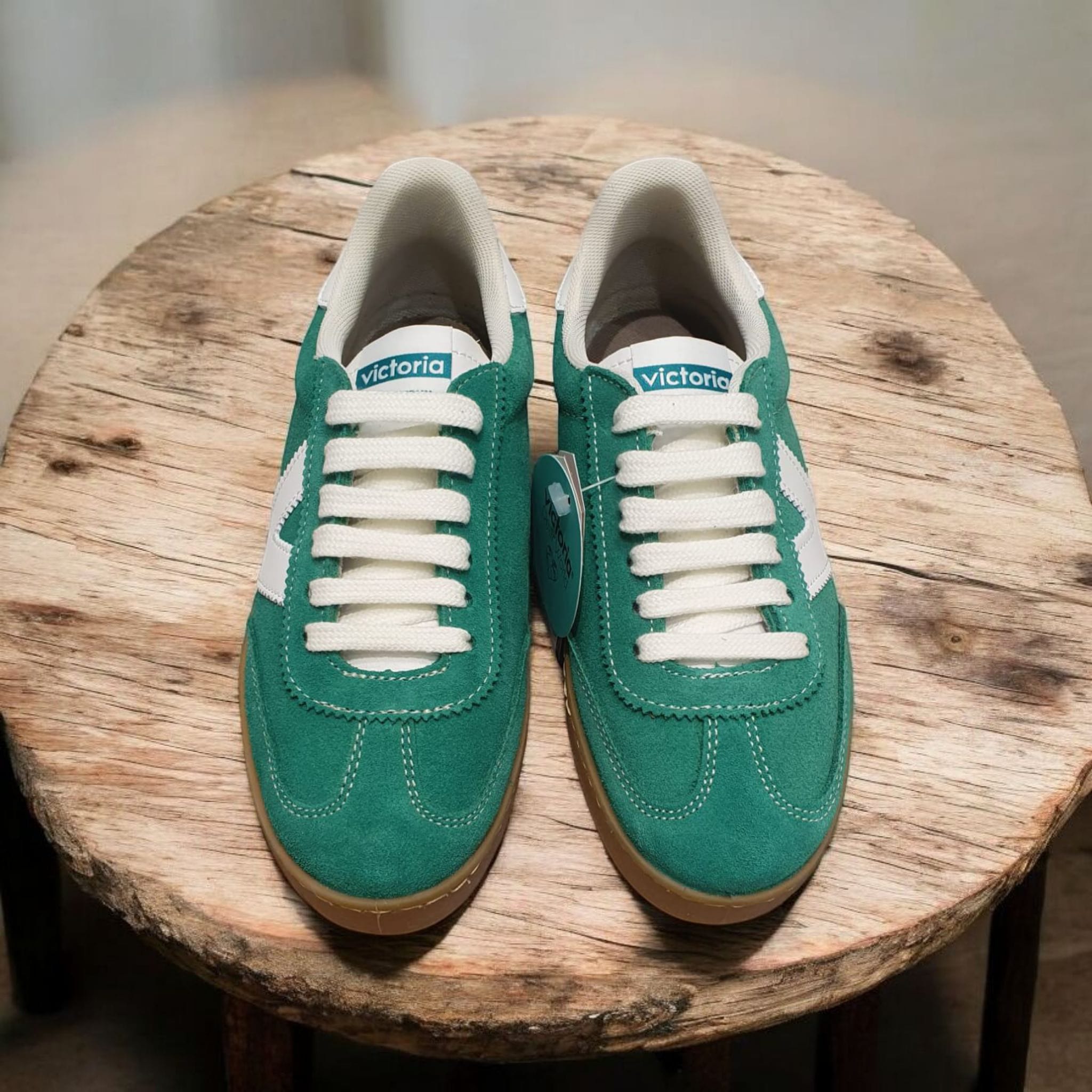 Tênis Verde marca victoria