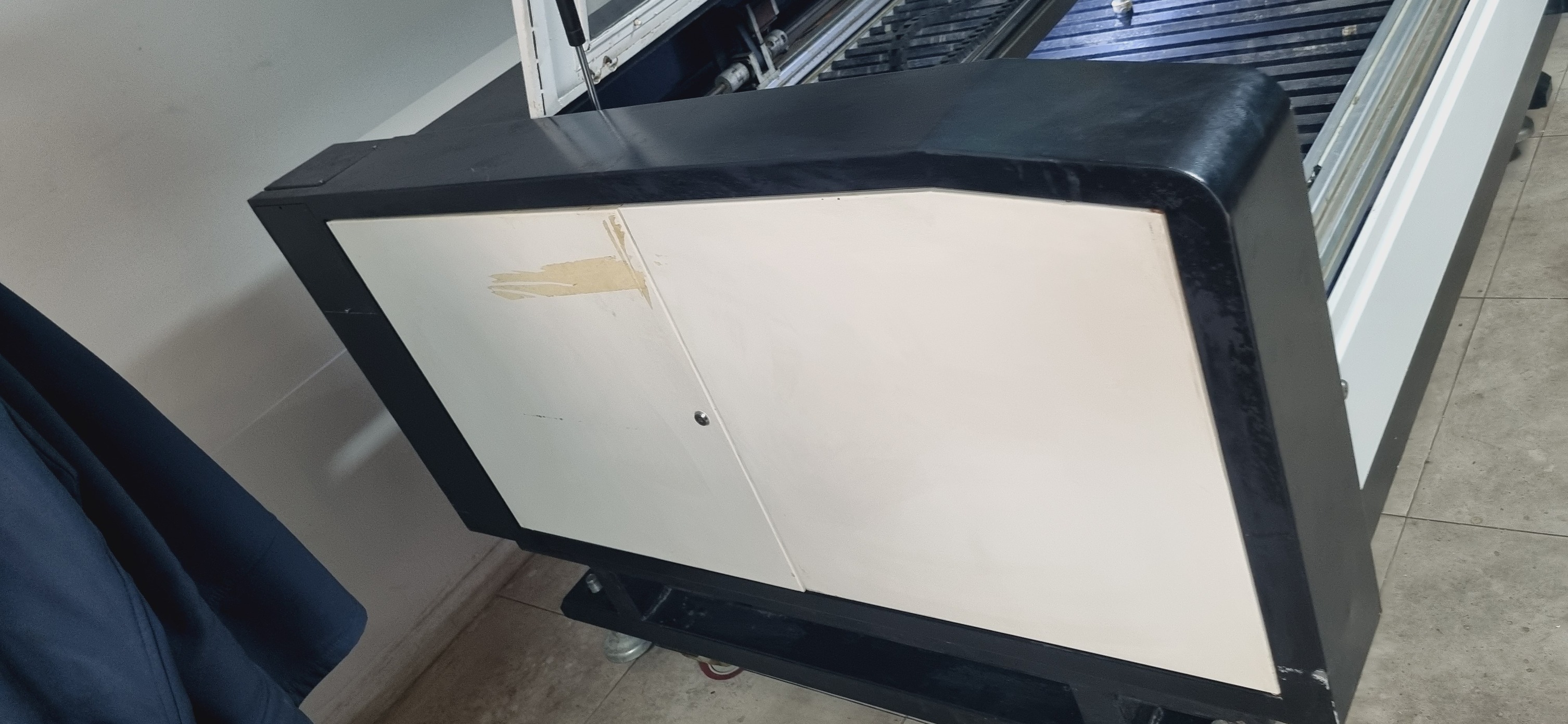 130x90cm Lazer Kesim Makinesi 100-120W Tüplü