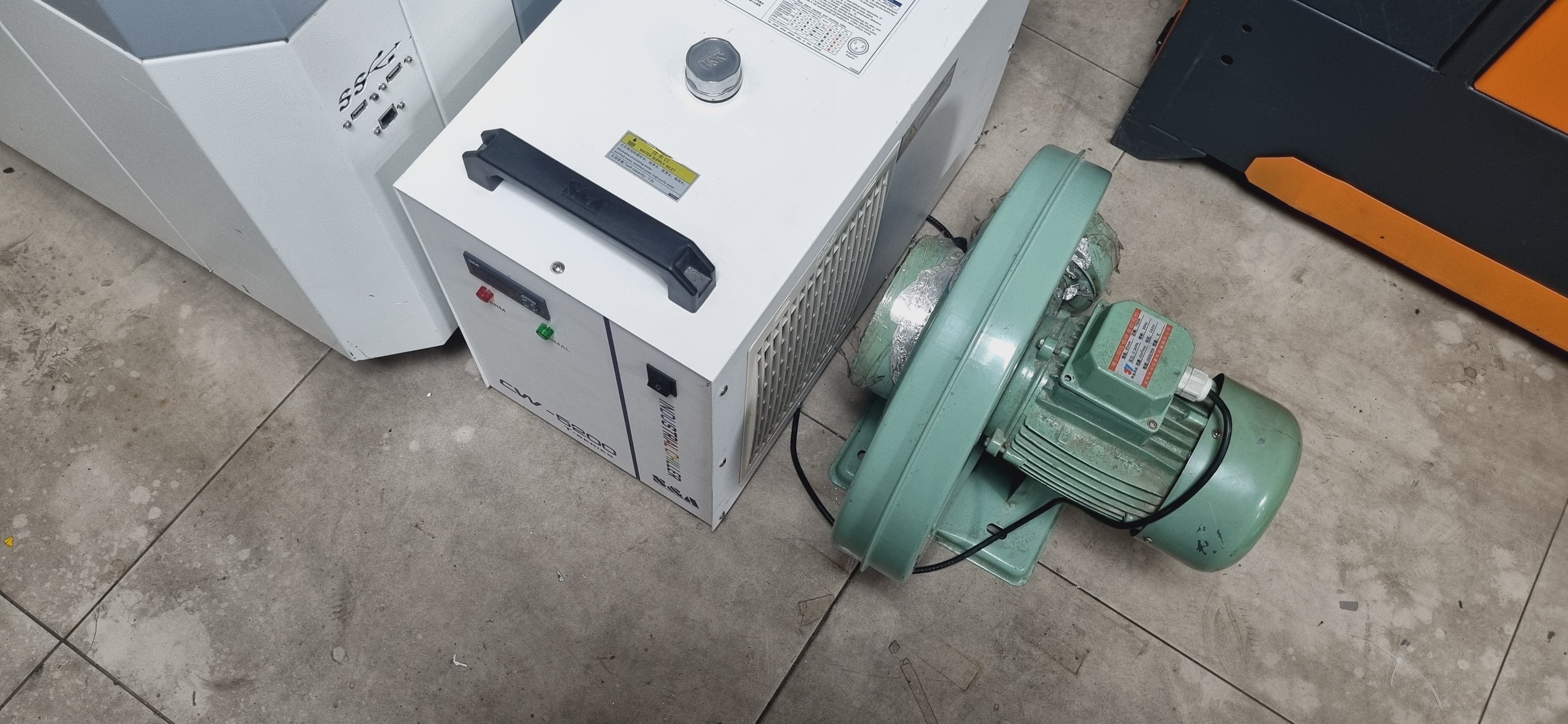 165x105cm Lazer  Kesim Makinesi 130-150W Tüplü
