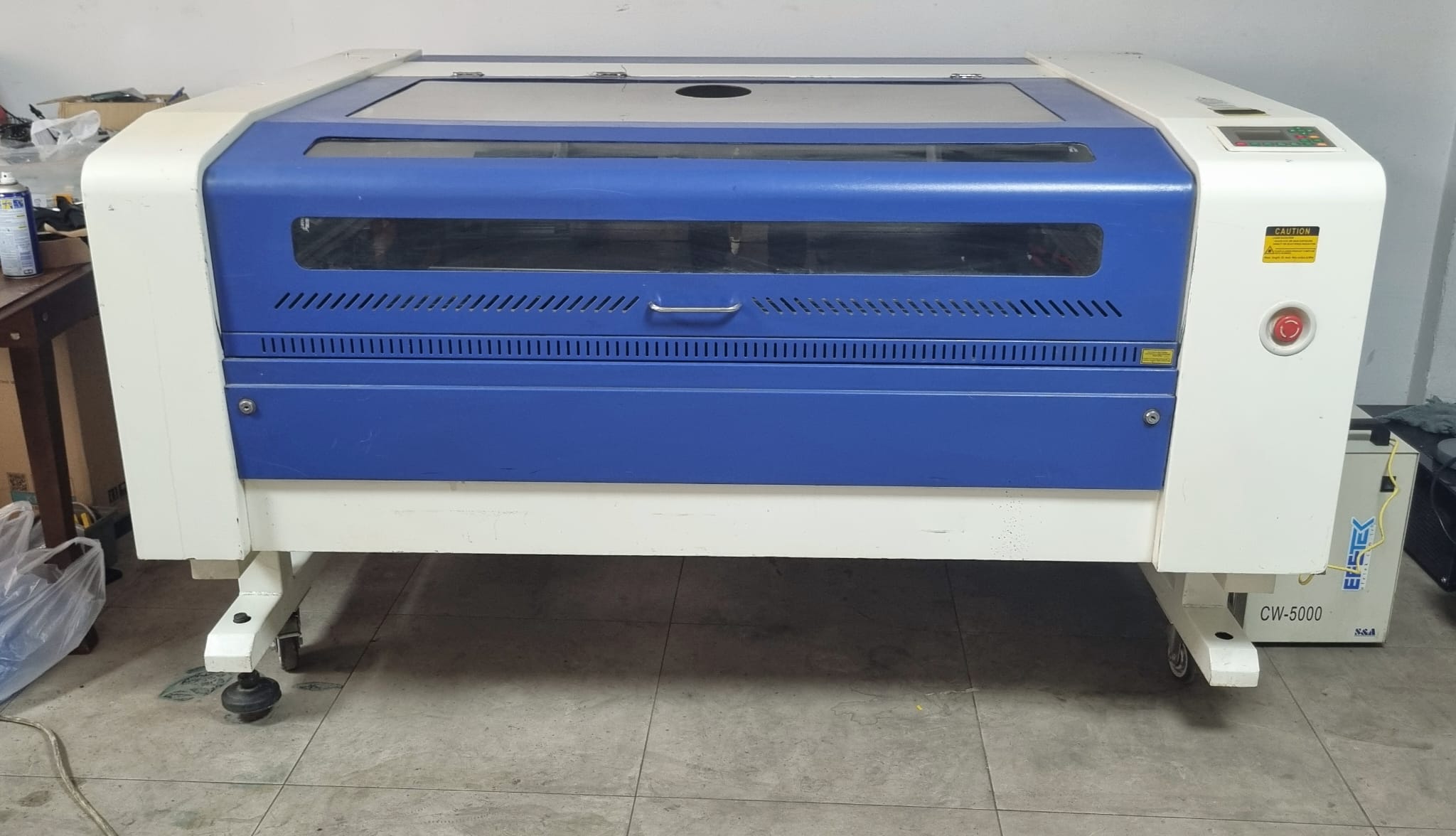 Asansörlü 130X90CM Lazer Kesim Makinesi 130-150W Tüplü 