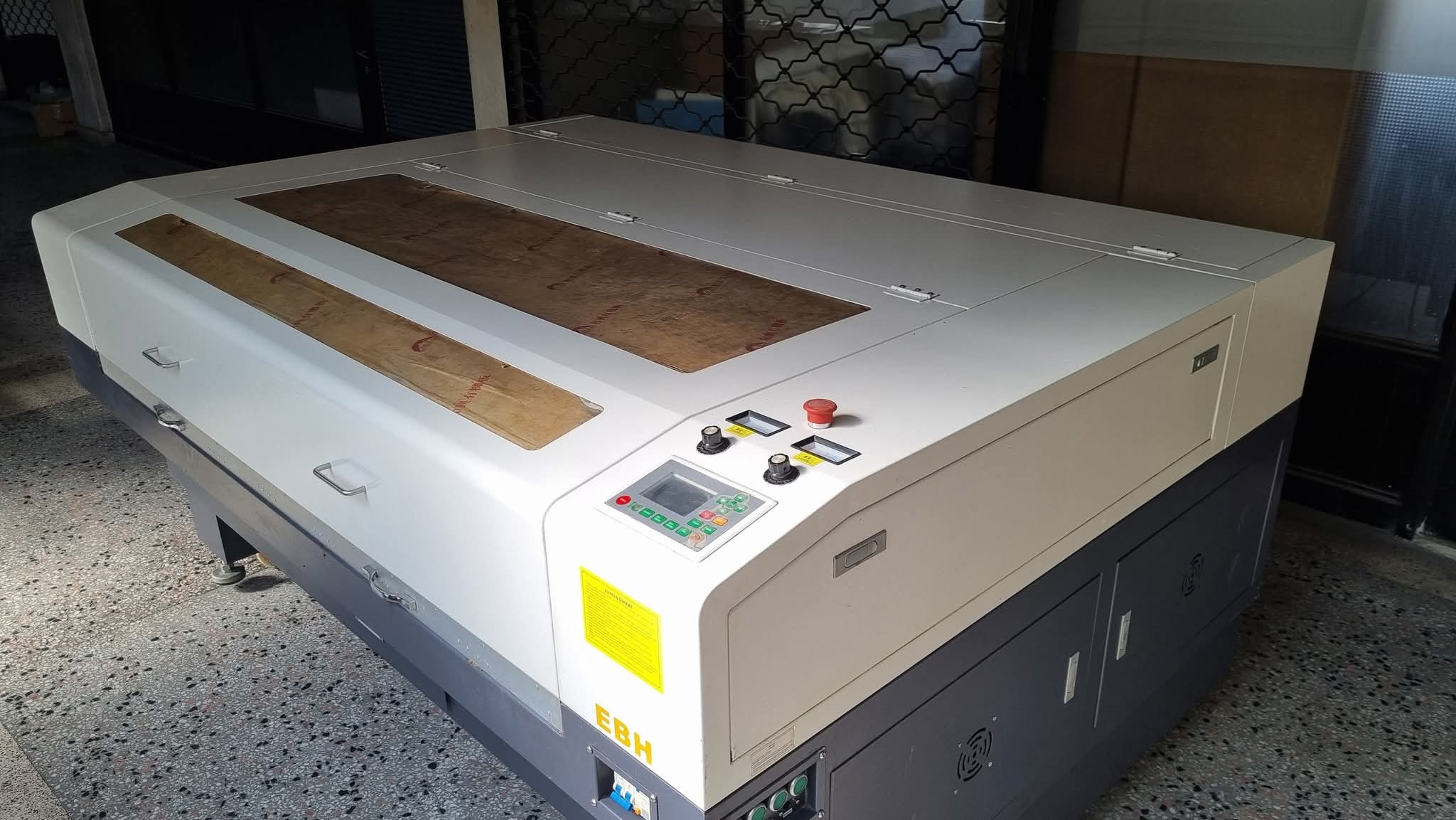 Lazer Kesim Makinesi Cift Kafa 160x100cm 130-150W 