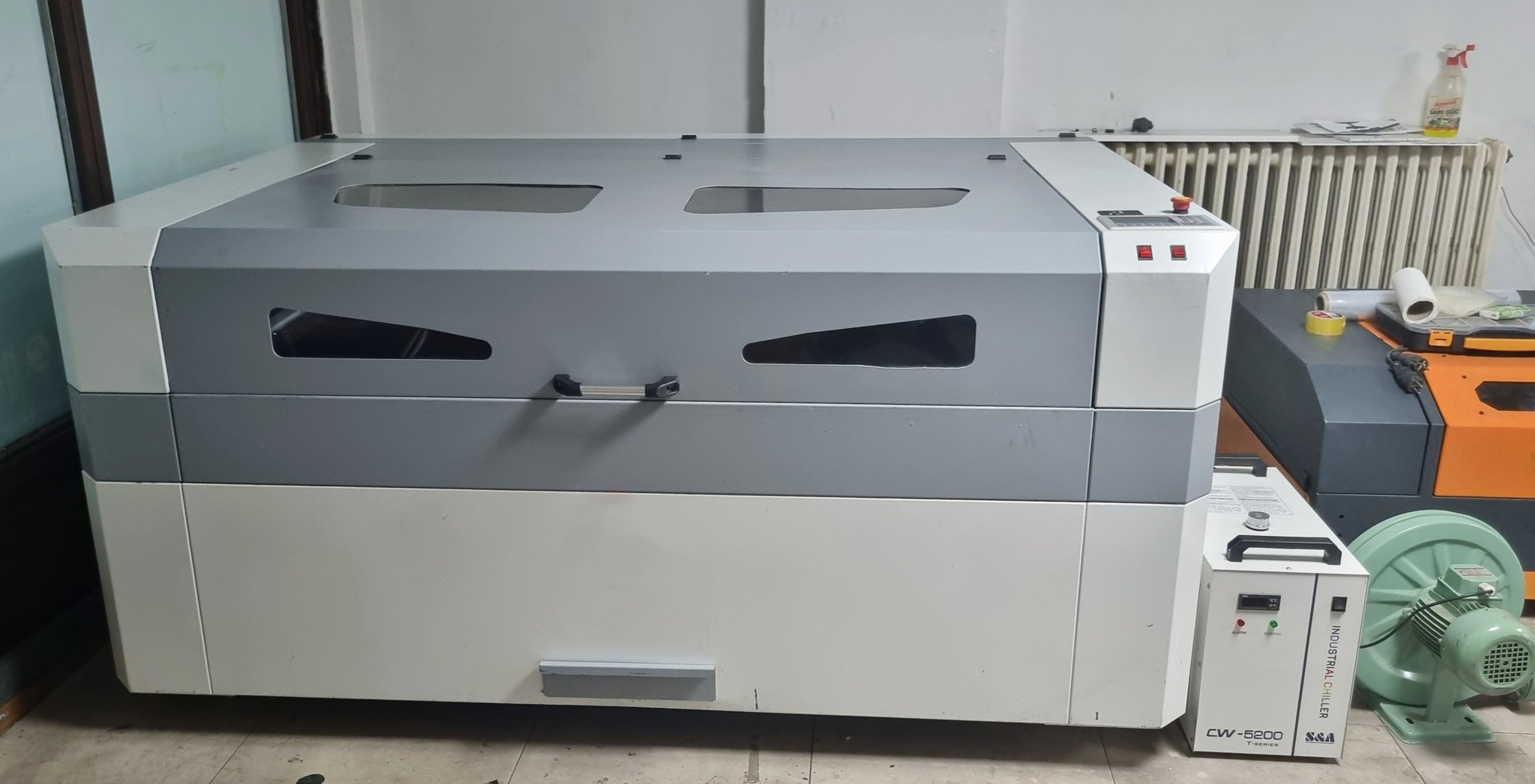 165x105cm Lazer  Kesim Makinesi 130-150W Tüplü
